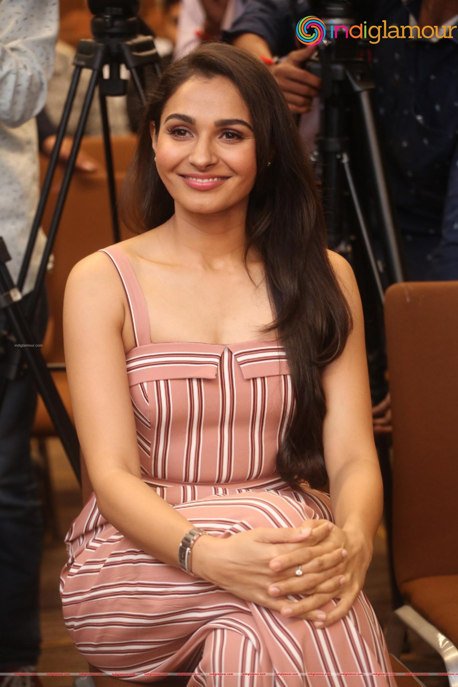 Andrea Jeremiah Actress hd photo