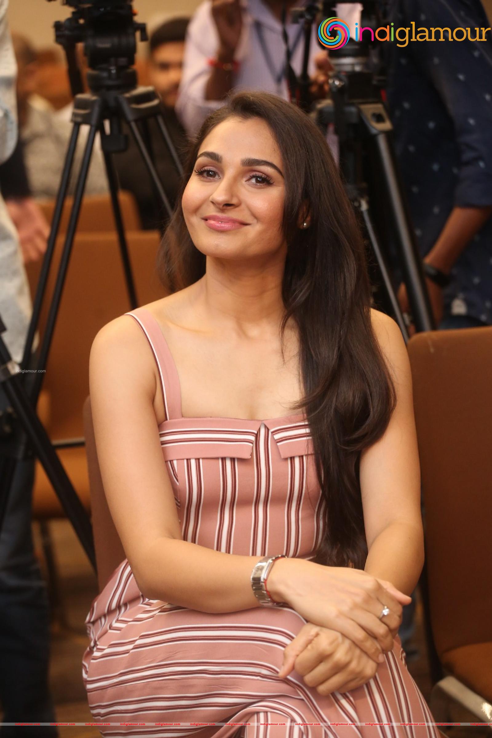 Andrea Jeremiah Actress hd photo