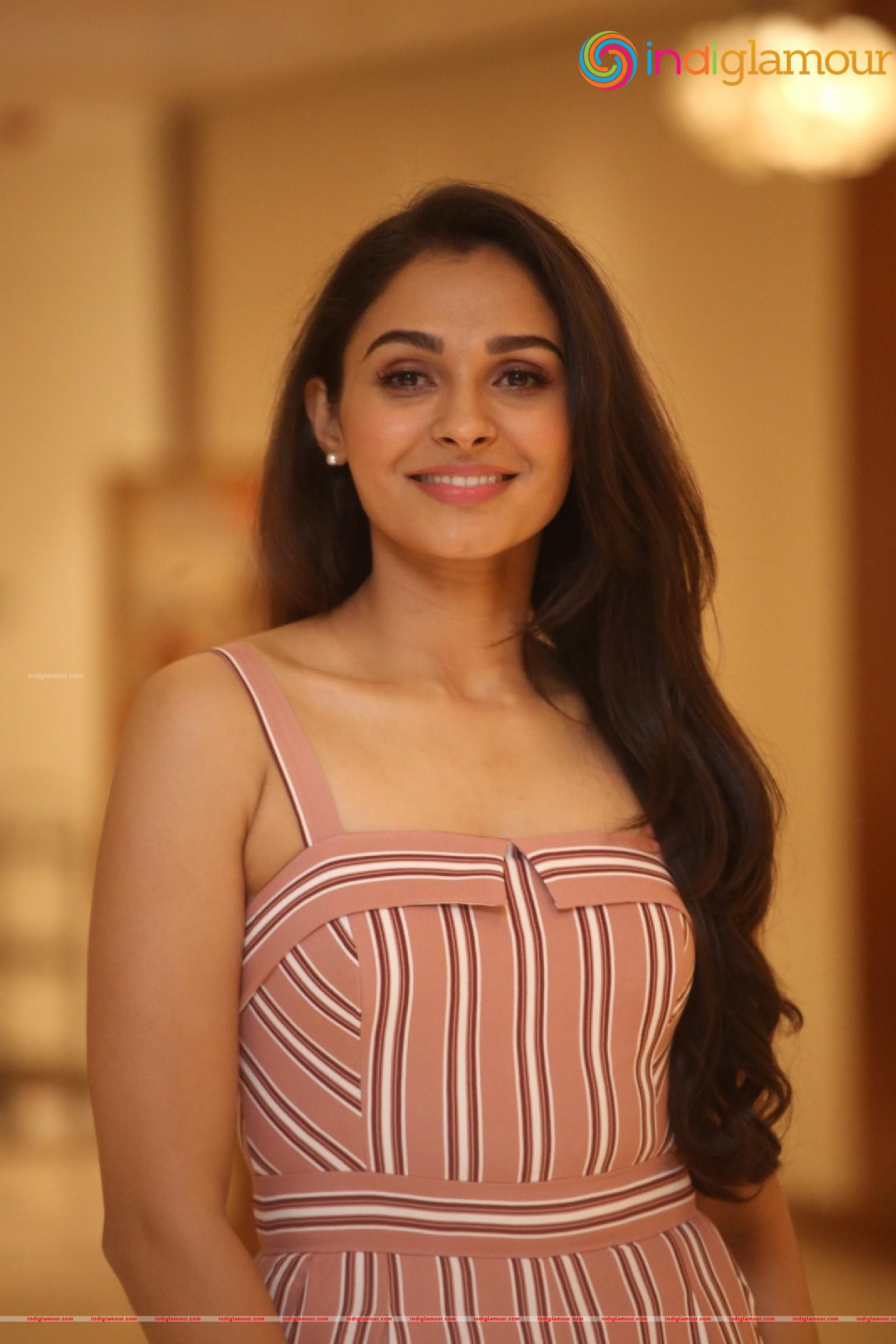 Andrea Jeremiah Actress hd photo