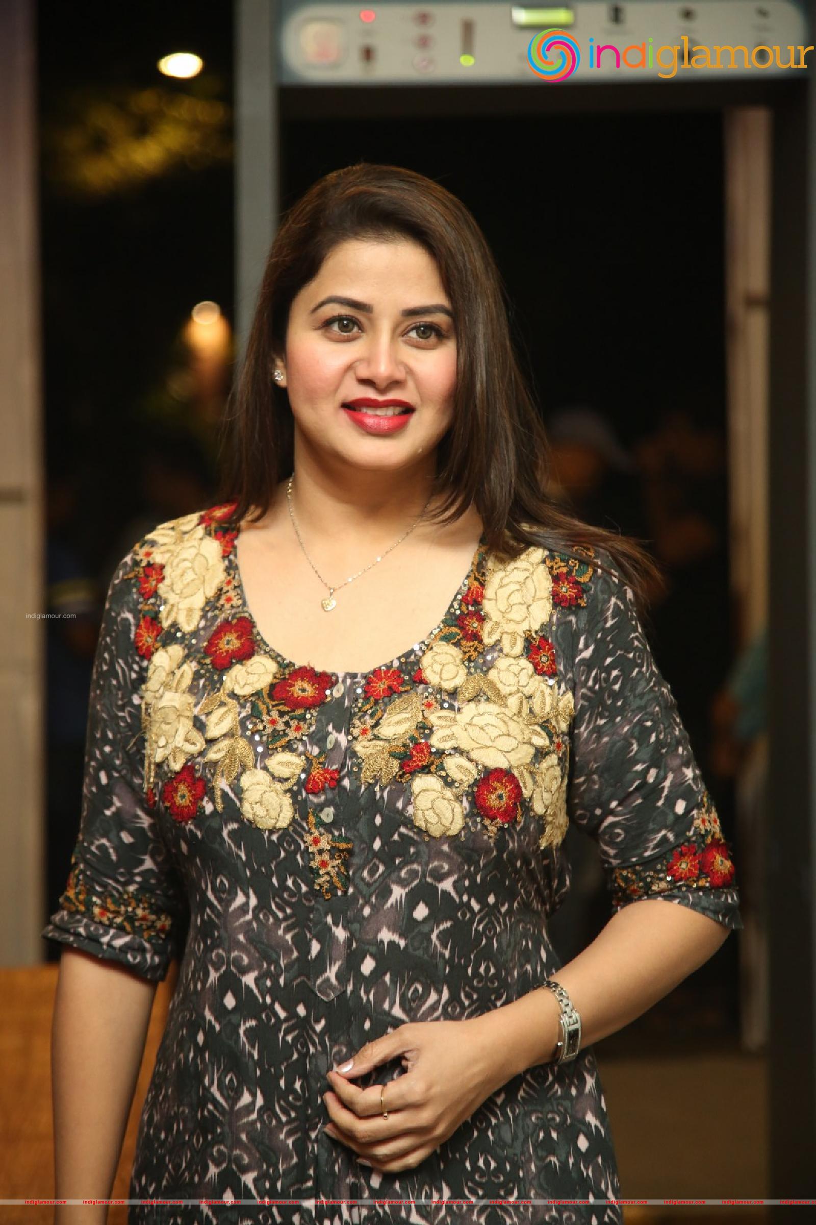 Sangeetha Actress hd photo