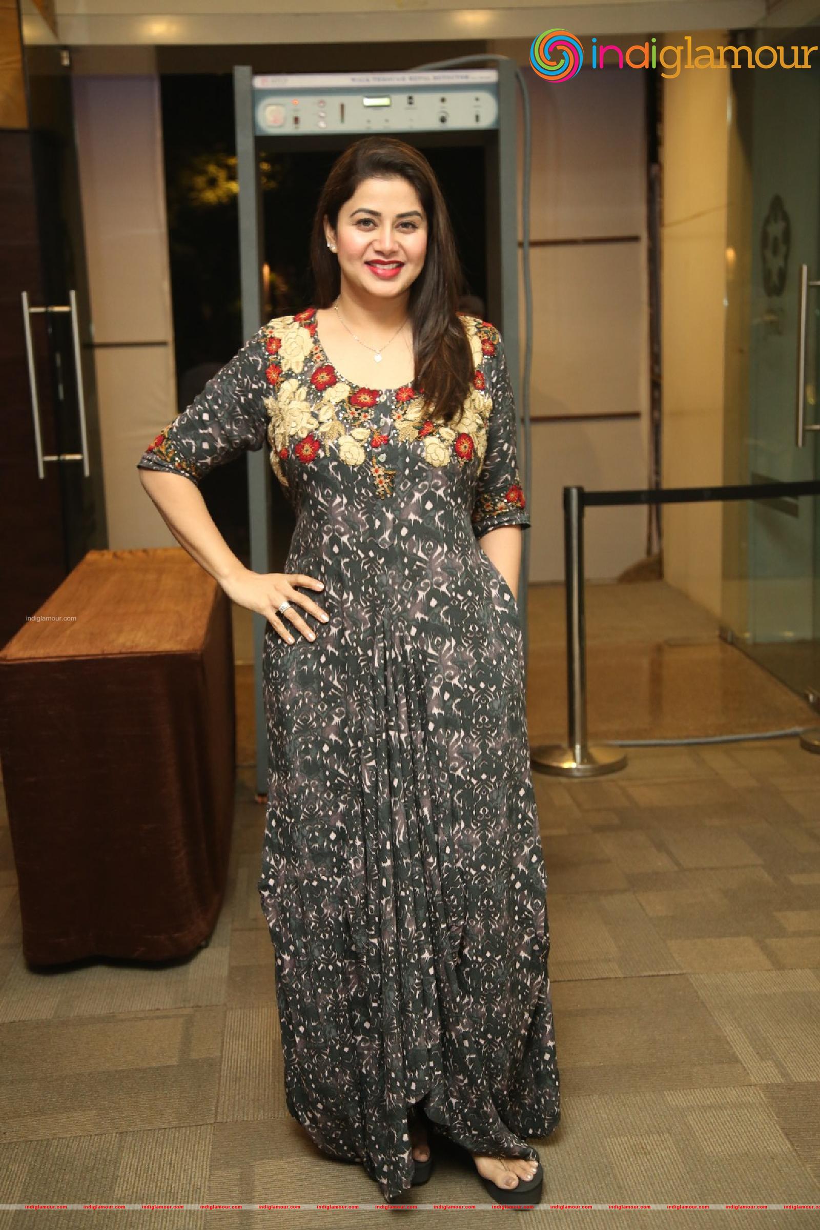 Sangeetha Actress hd photo
