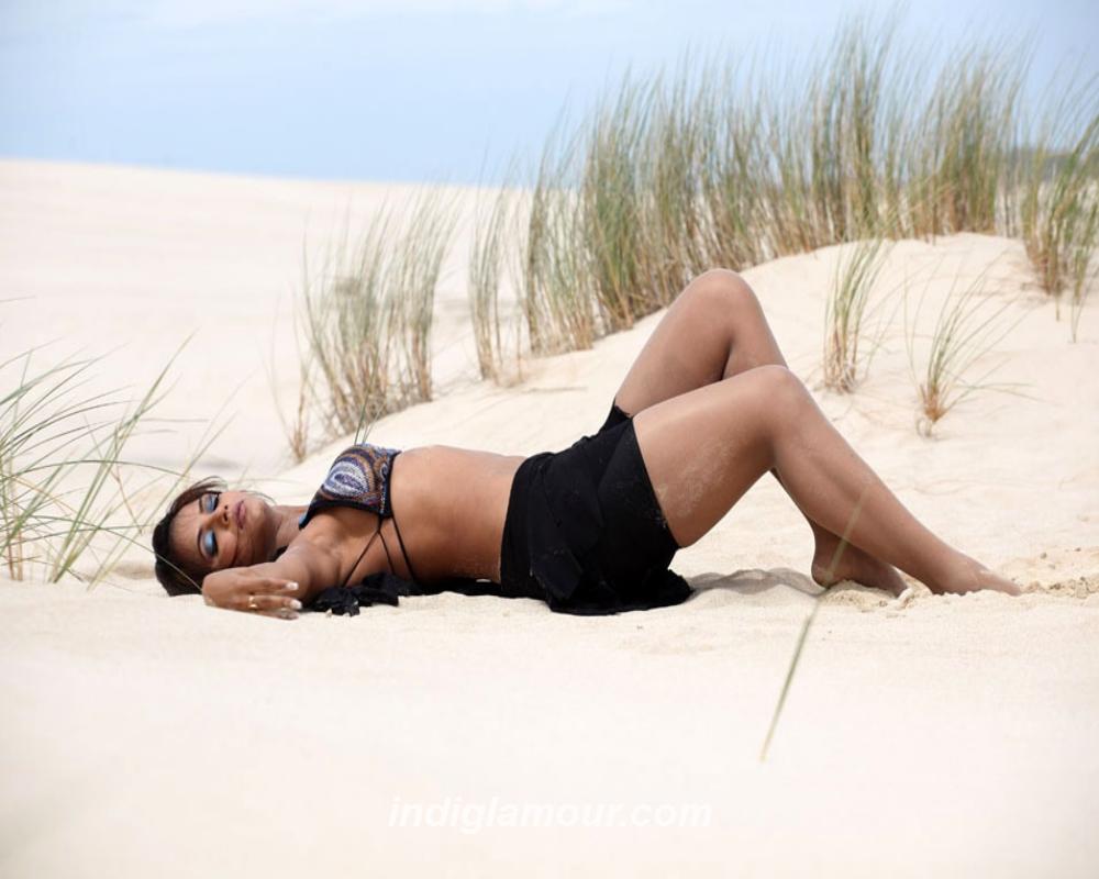 Neetu Chandra Actress hd photo