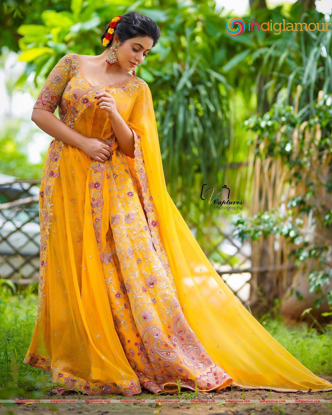 Poorna Actress hd photo