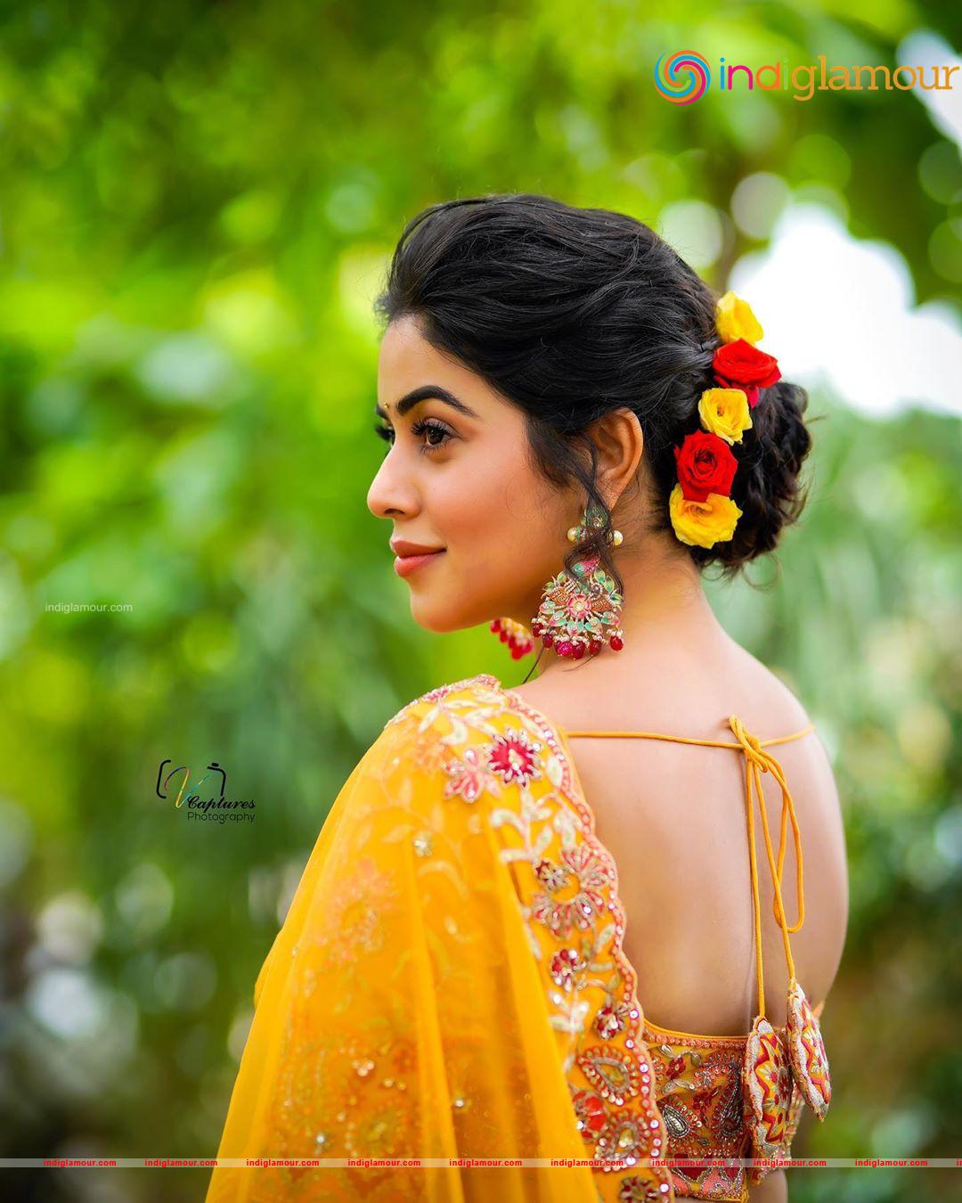 Poorna Actress hd photo