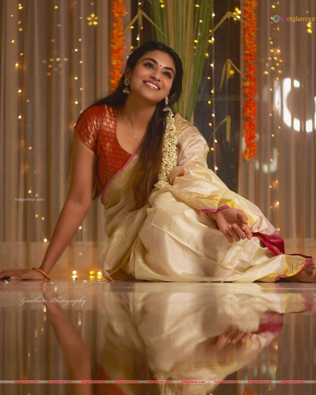 Indhuja Ravichandran Actress hd photo