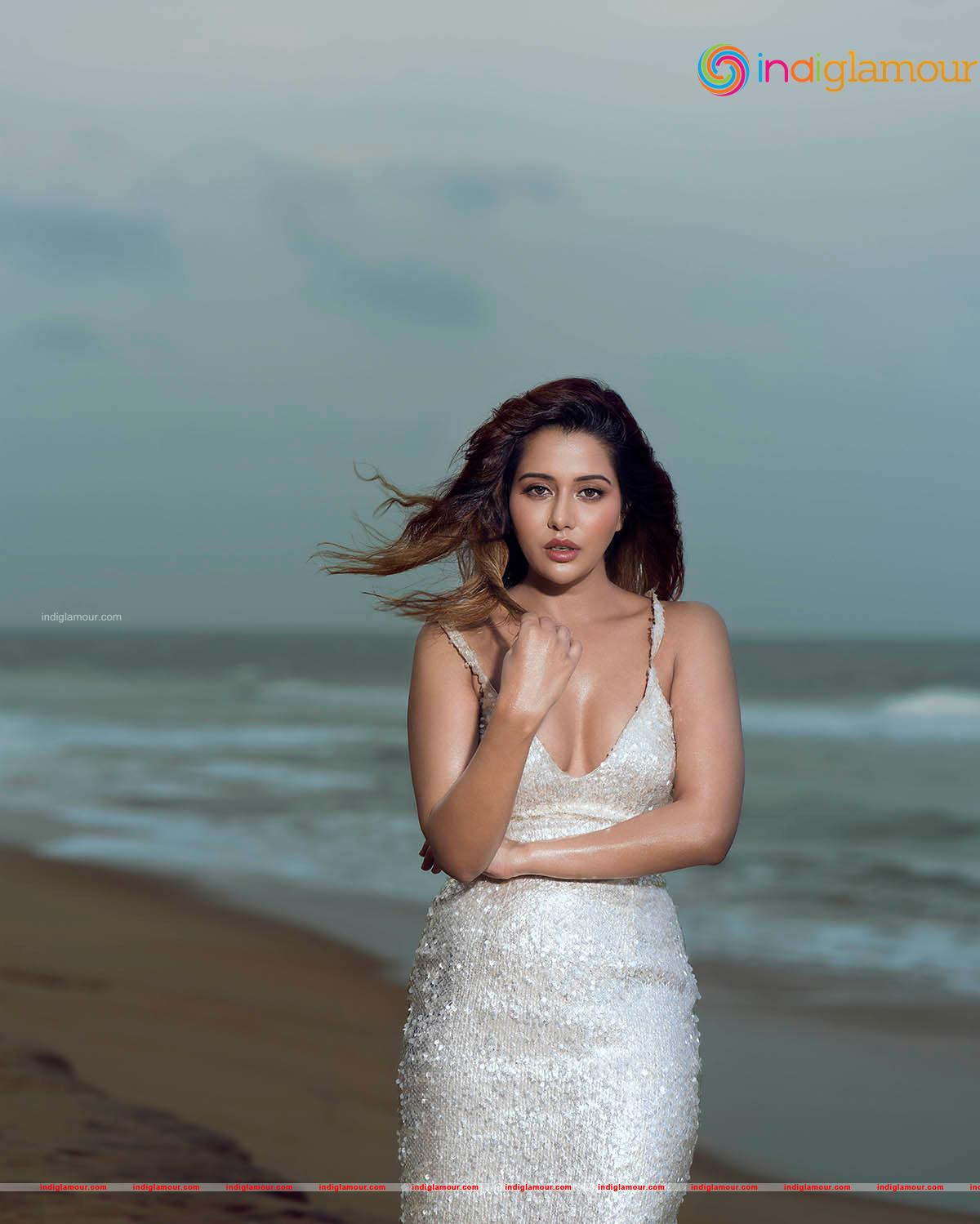 Raiza Wilson Actress hd photo
