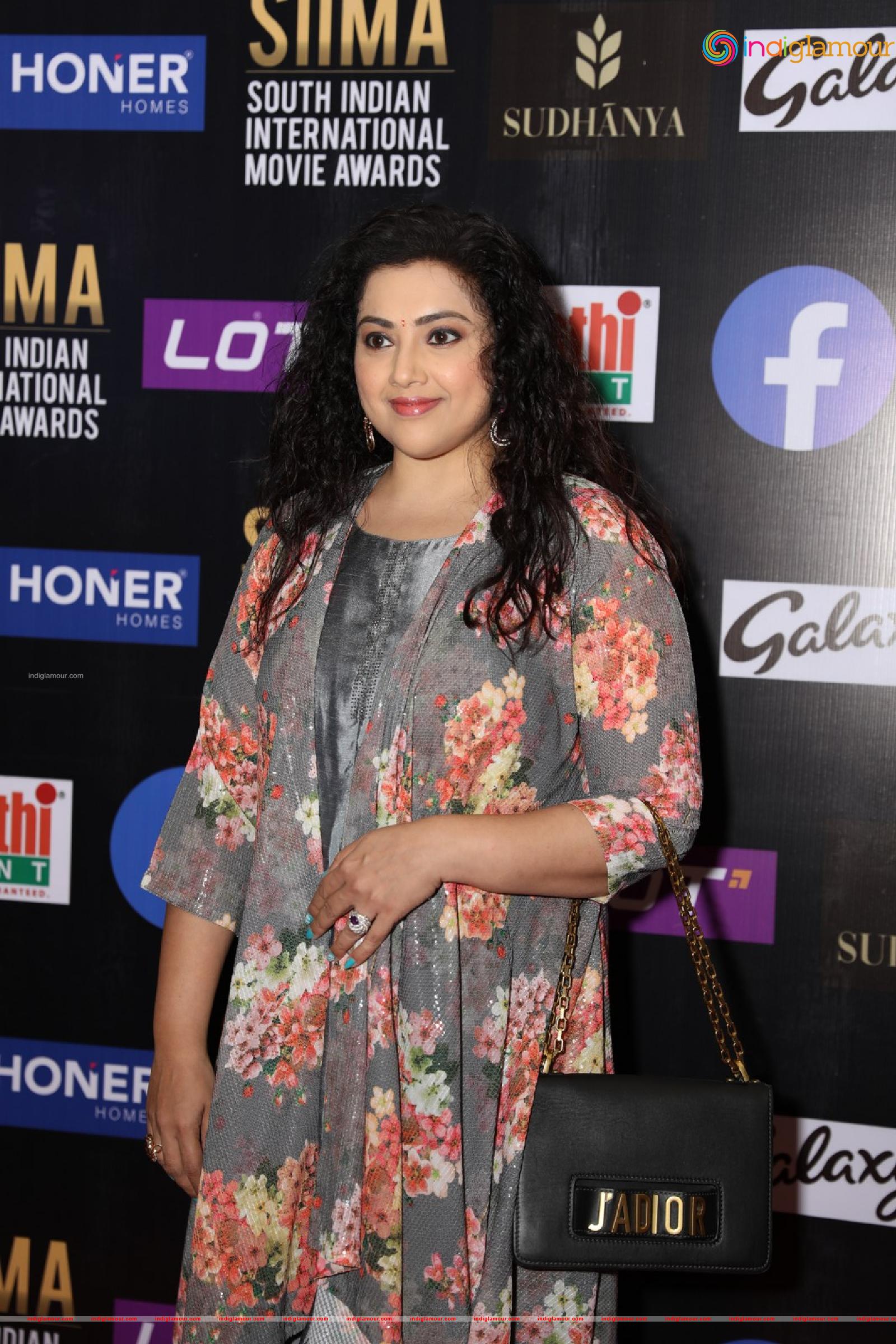 Meena Actress hd photo