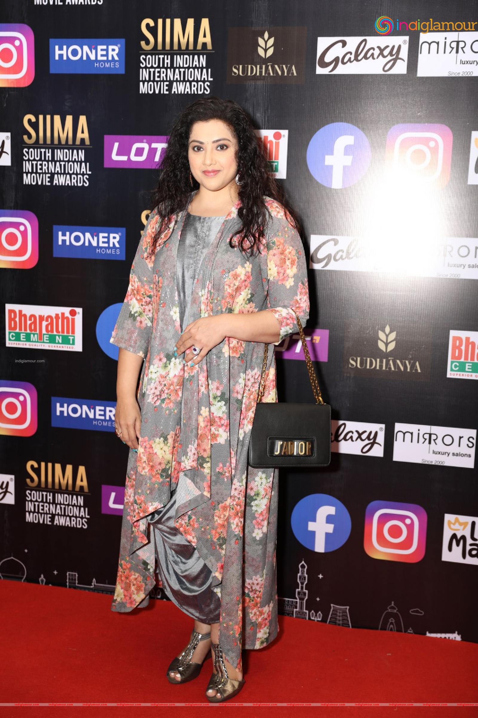 Meena Actress hd photo