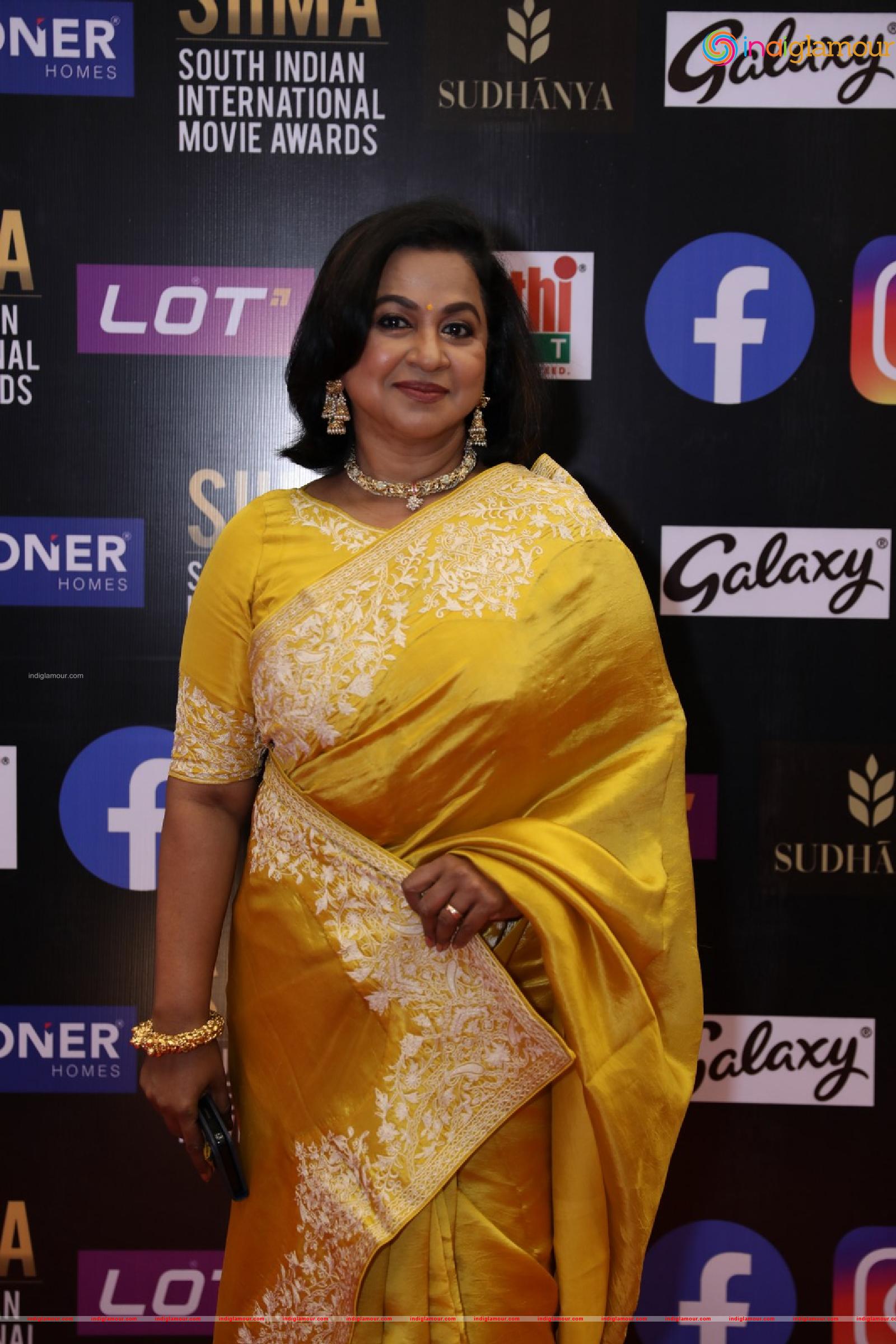 Radhika Actress hd photo