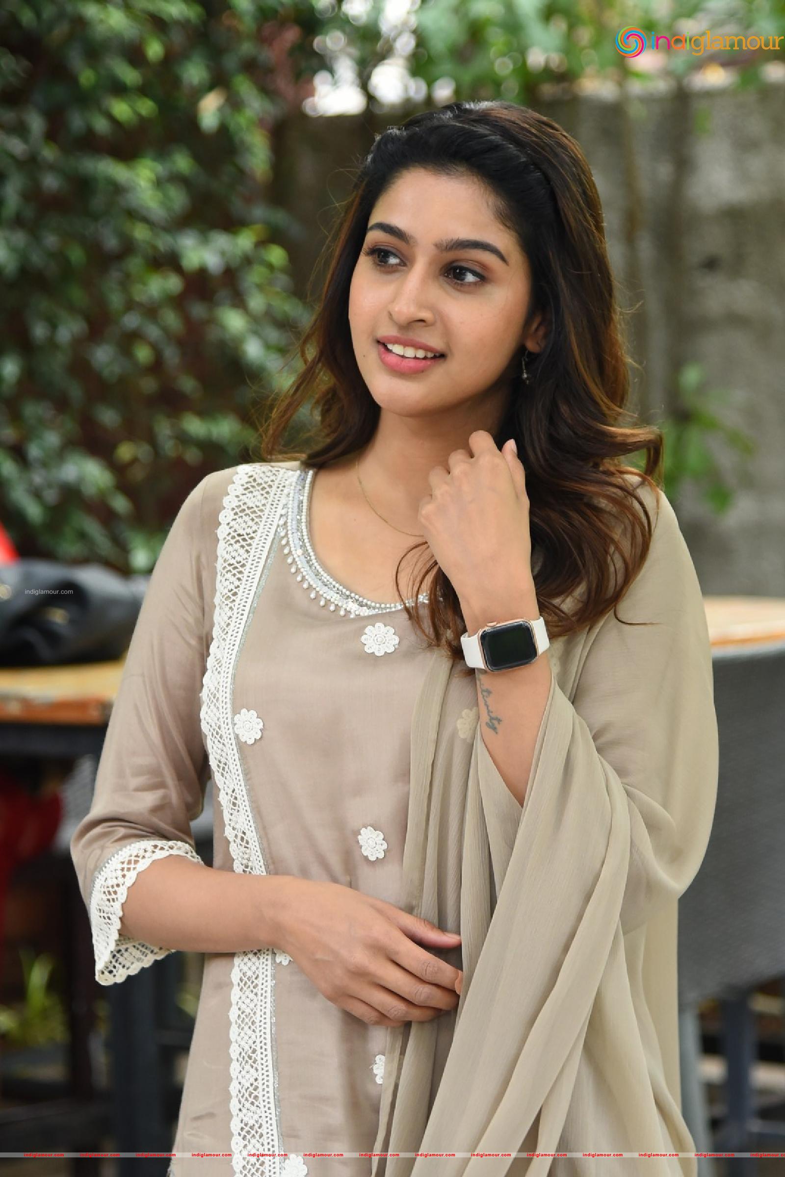 Tanya Ravichandran Actress hd photo