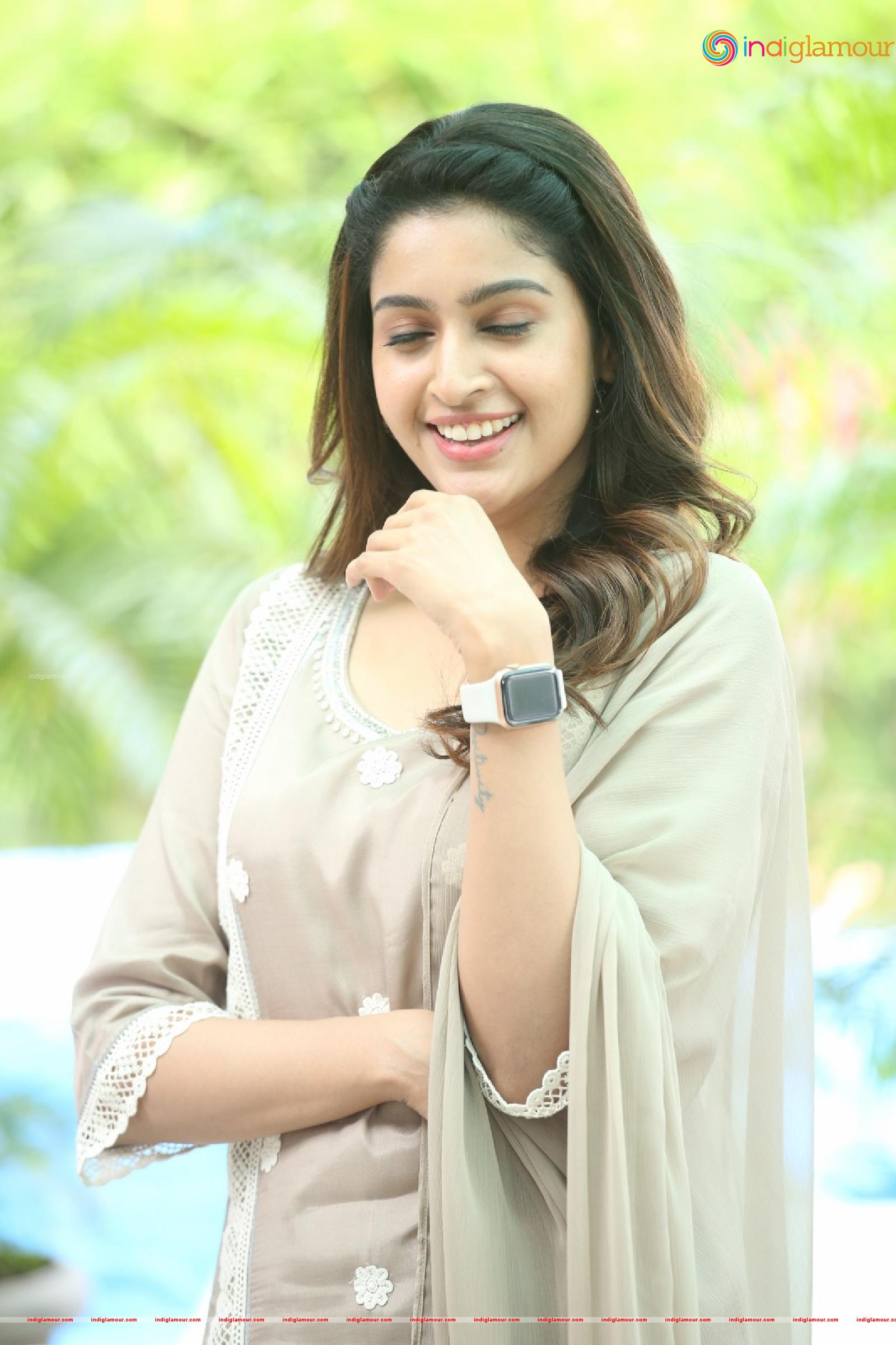 Tanya Ravichandran Actress hd photo
