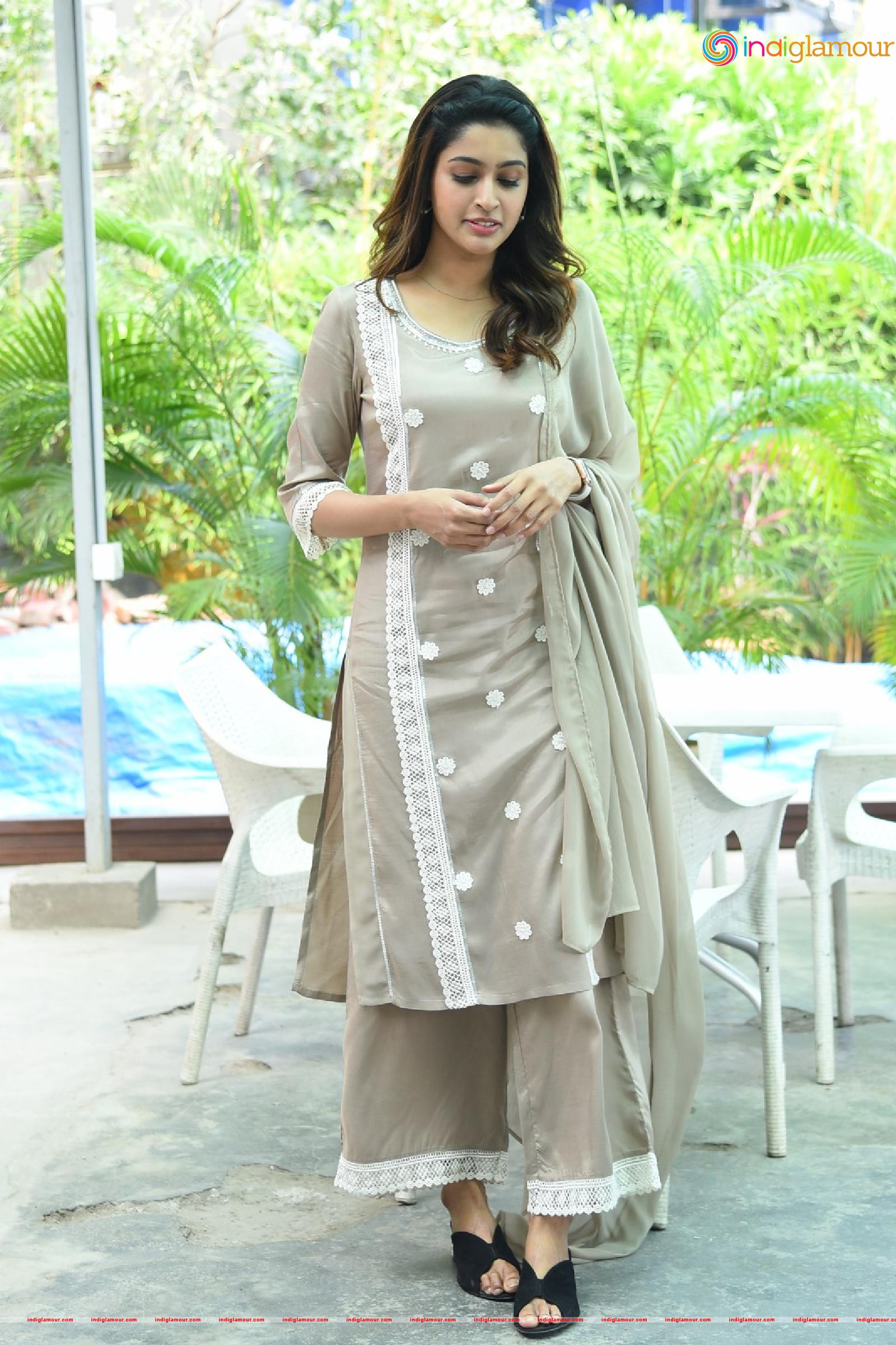 Tanya Ravichandran Actress hd photo