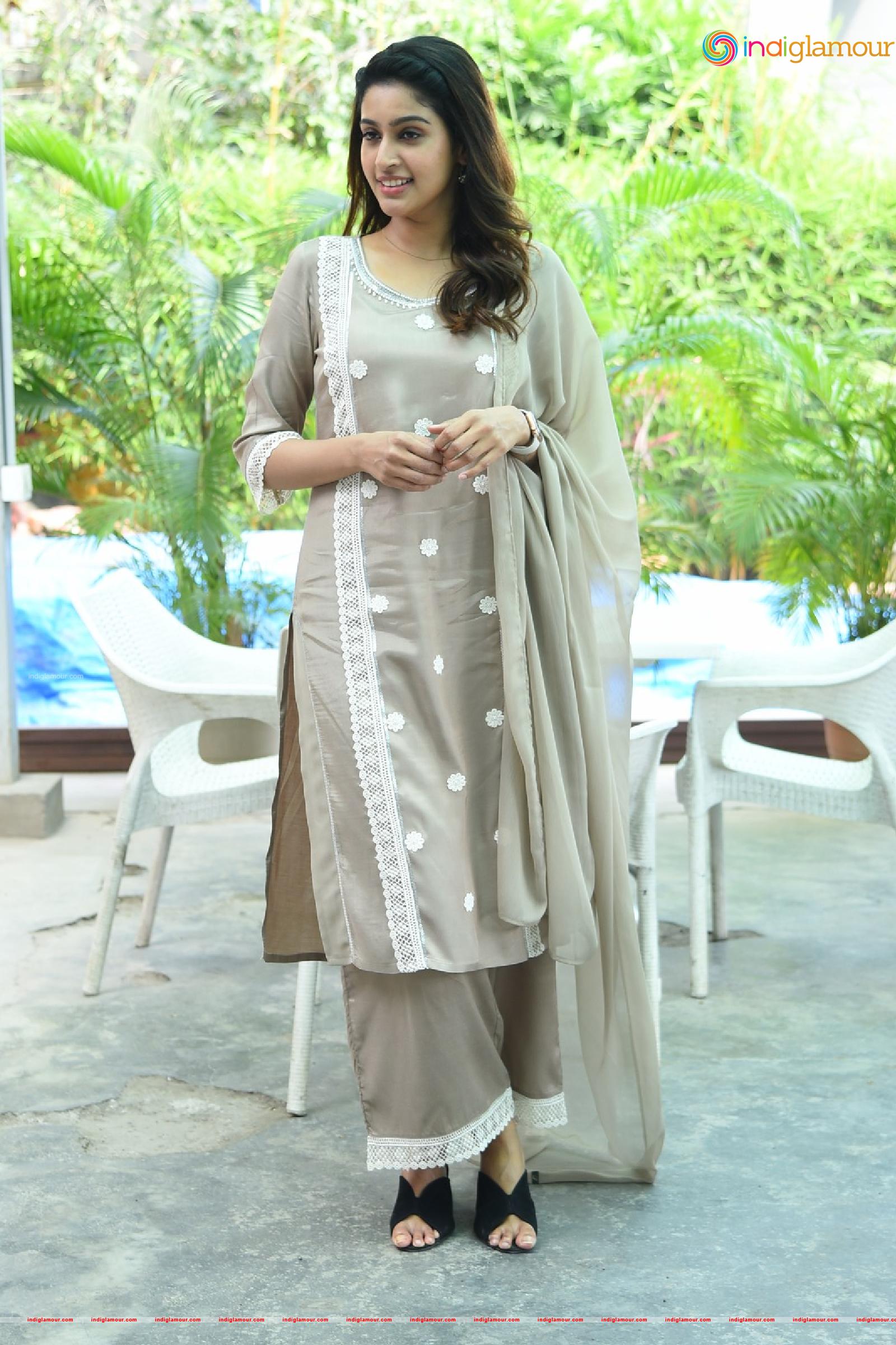 Tanya Ravichandran Actress hd photo