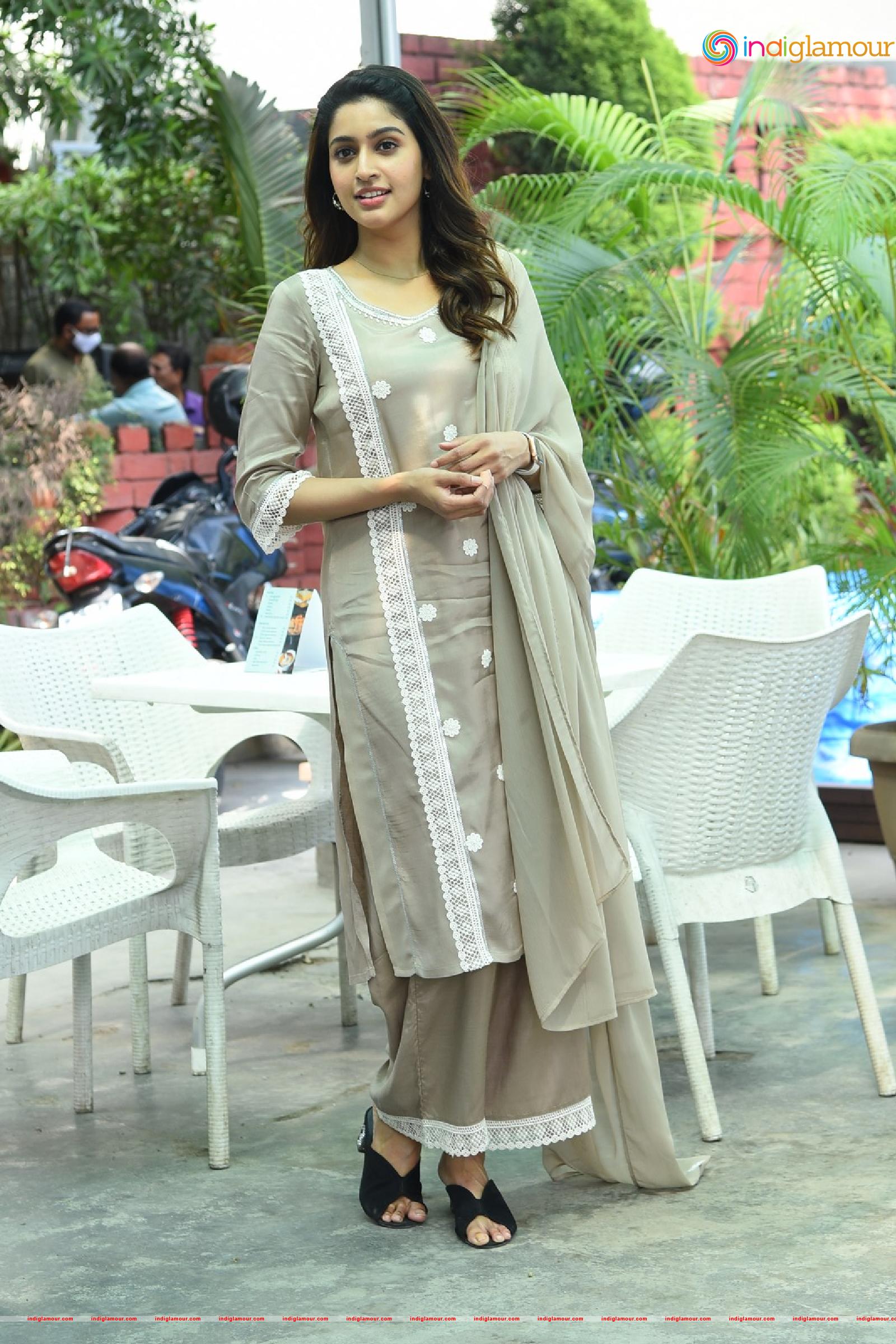Tanya Ravichandran Actress hd photo