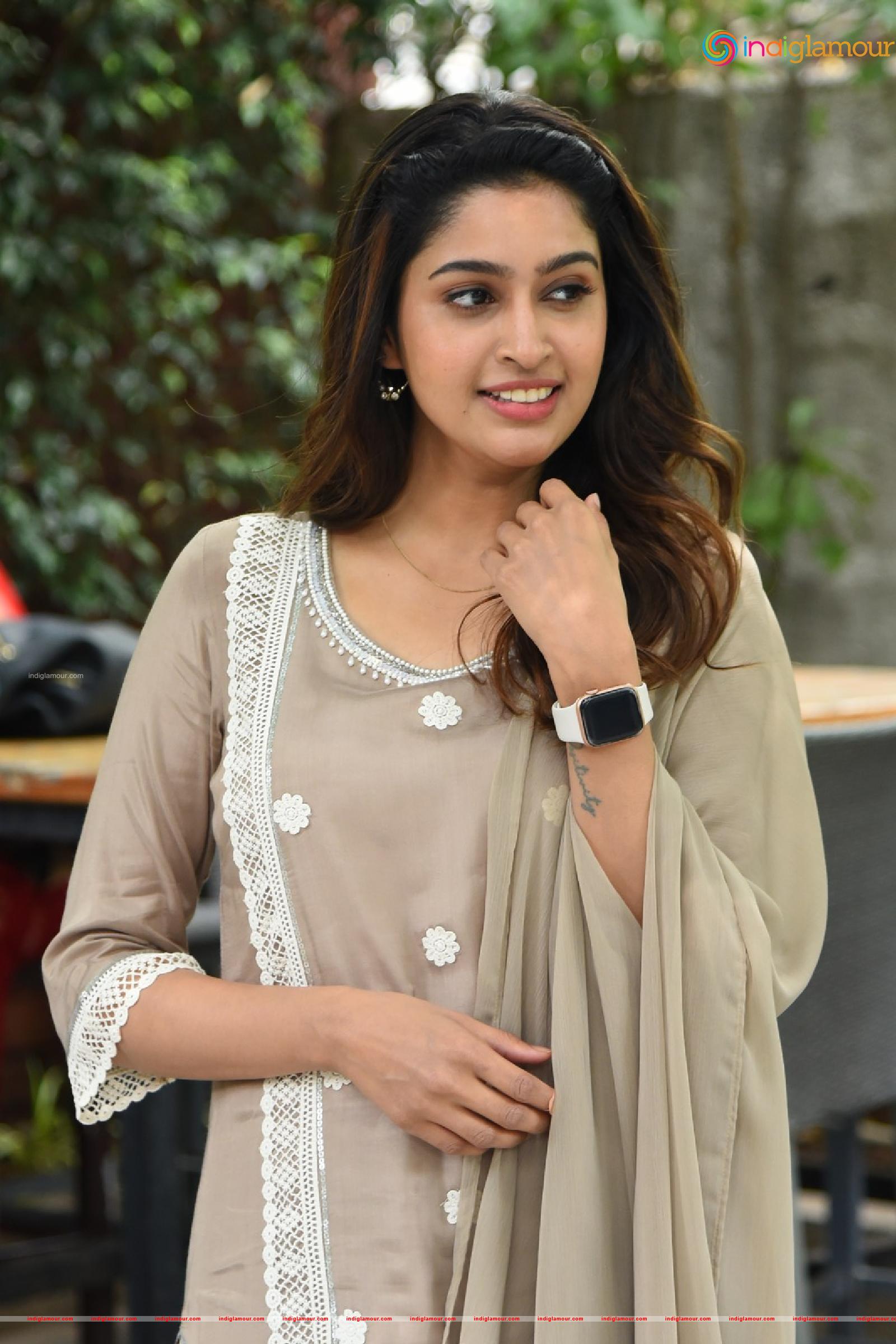 Tanya Ravichandran Actress hd photo