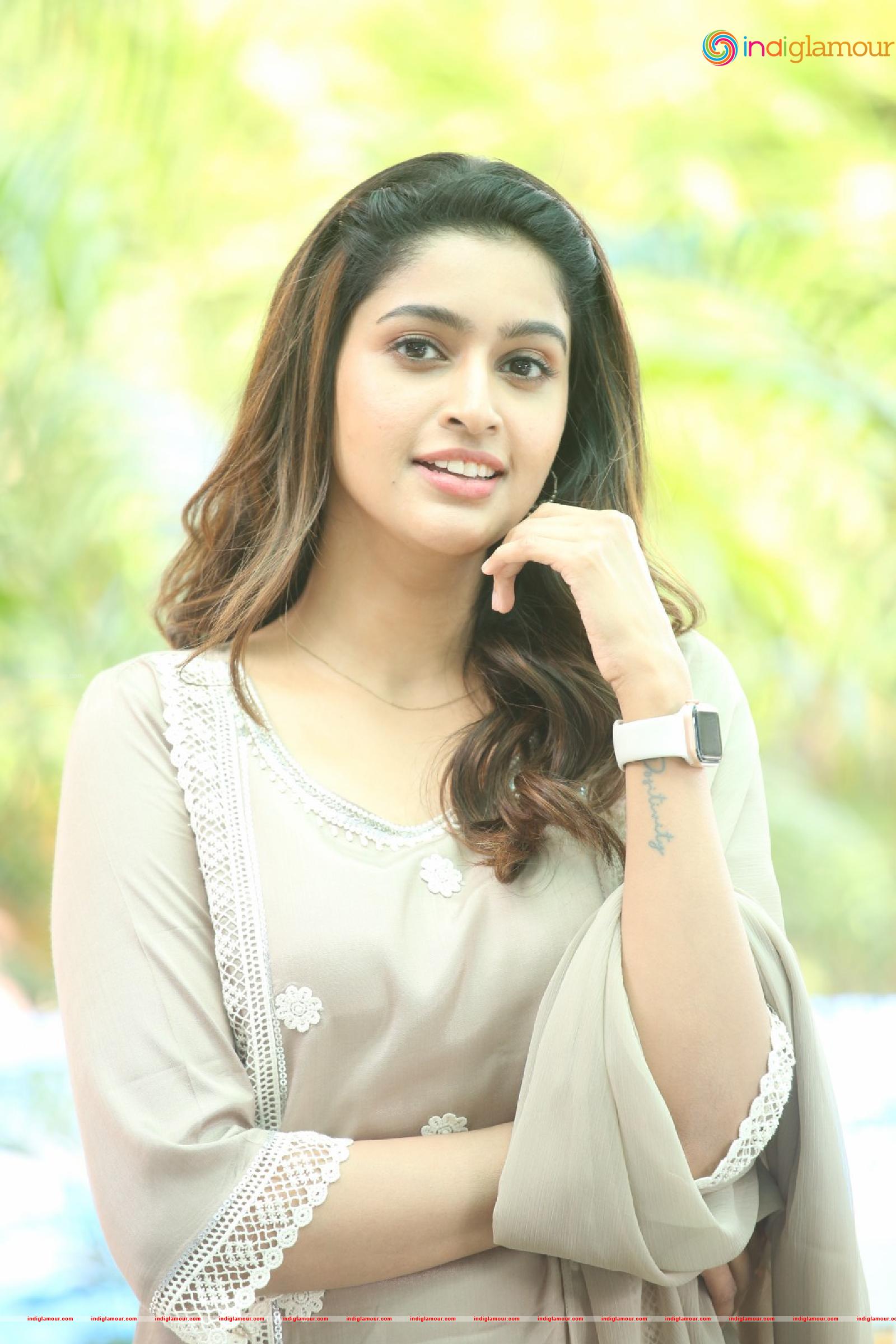 Tanya Ravichandran Actress hd photo