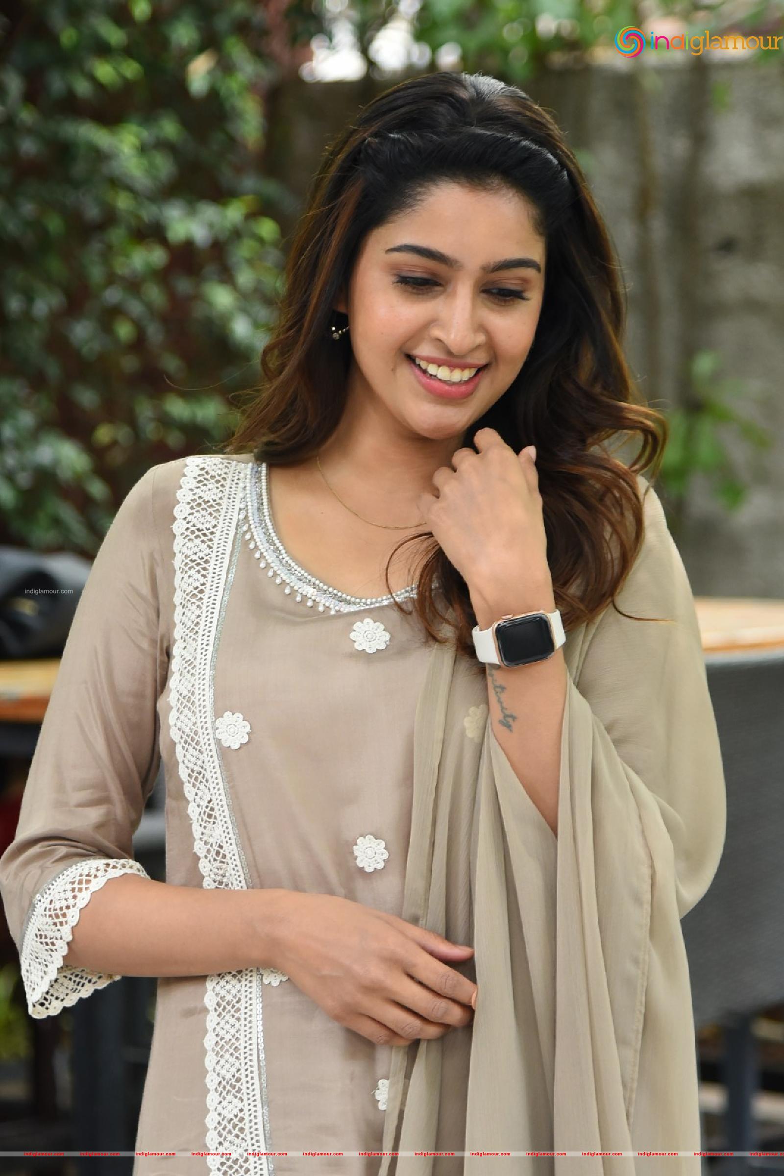 Tanya Ravichandran Actress hd photo