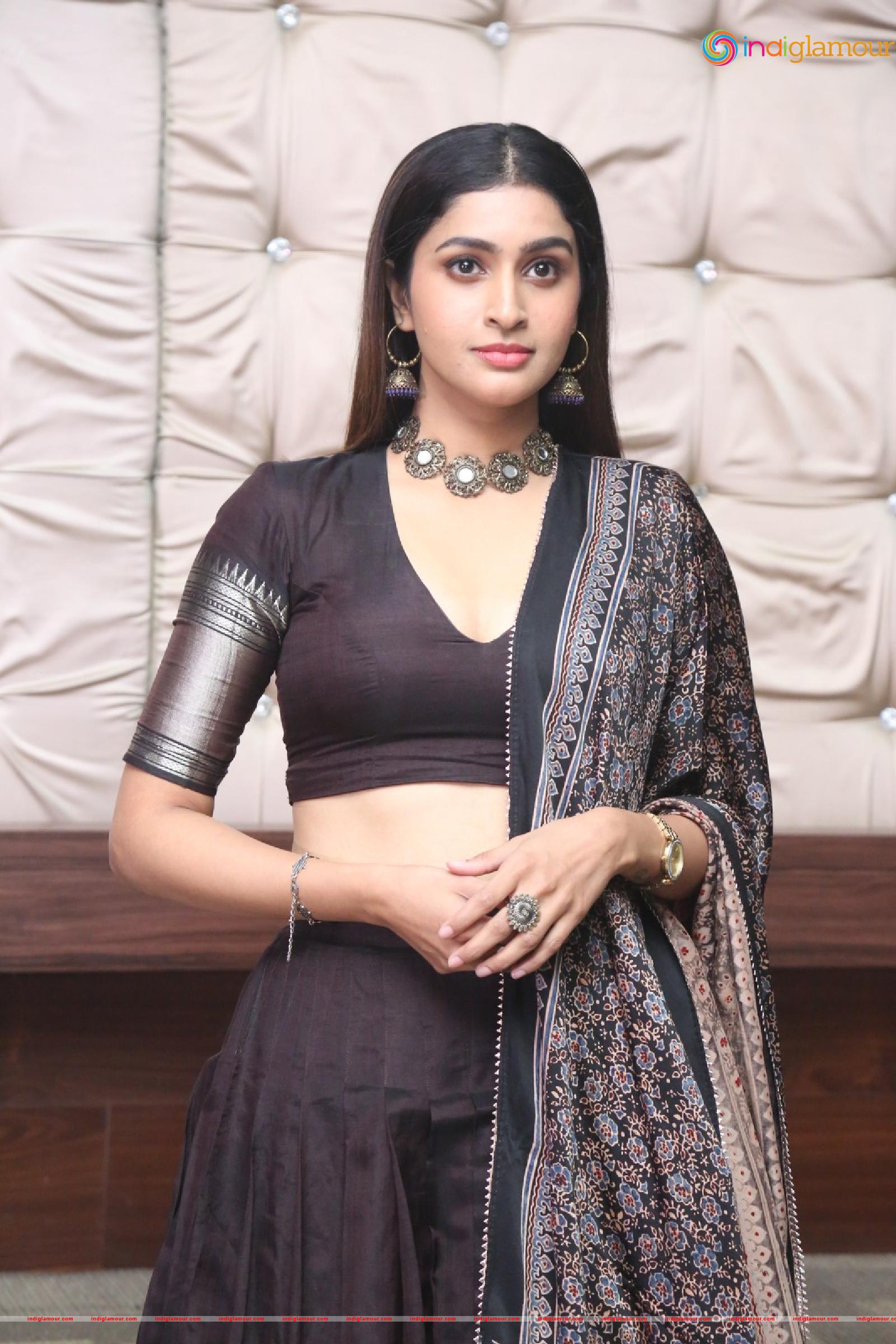 Tanya Ravichandran Actress hd photo