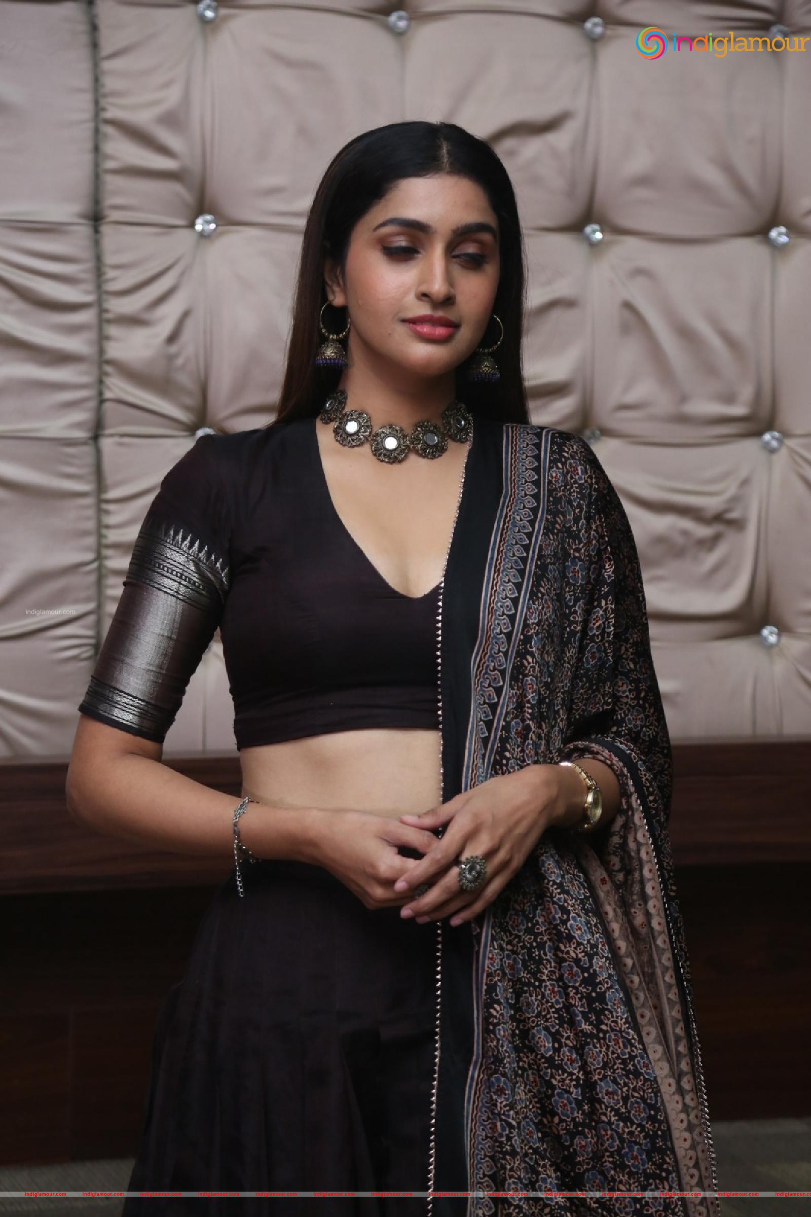 Tanya Ravichandran Actress hd photo