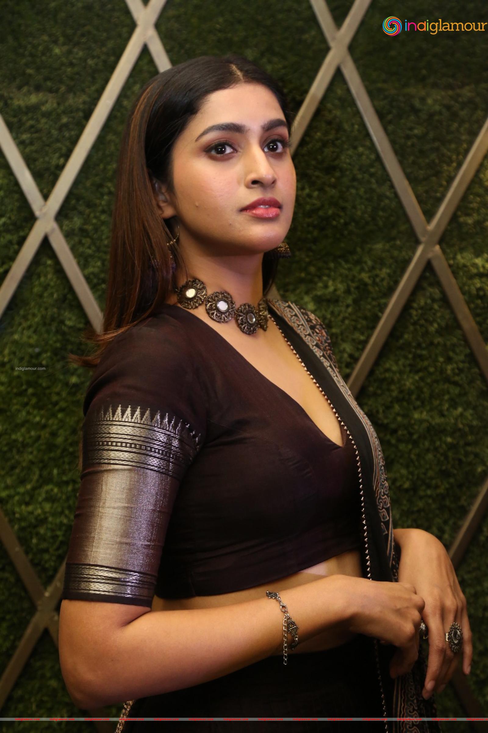 Tanya Ravichandran Actress hd photo