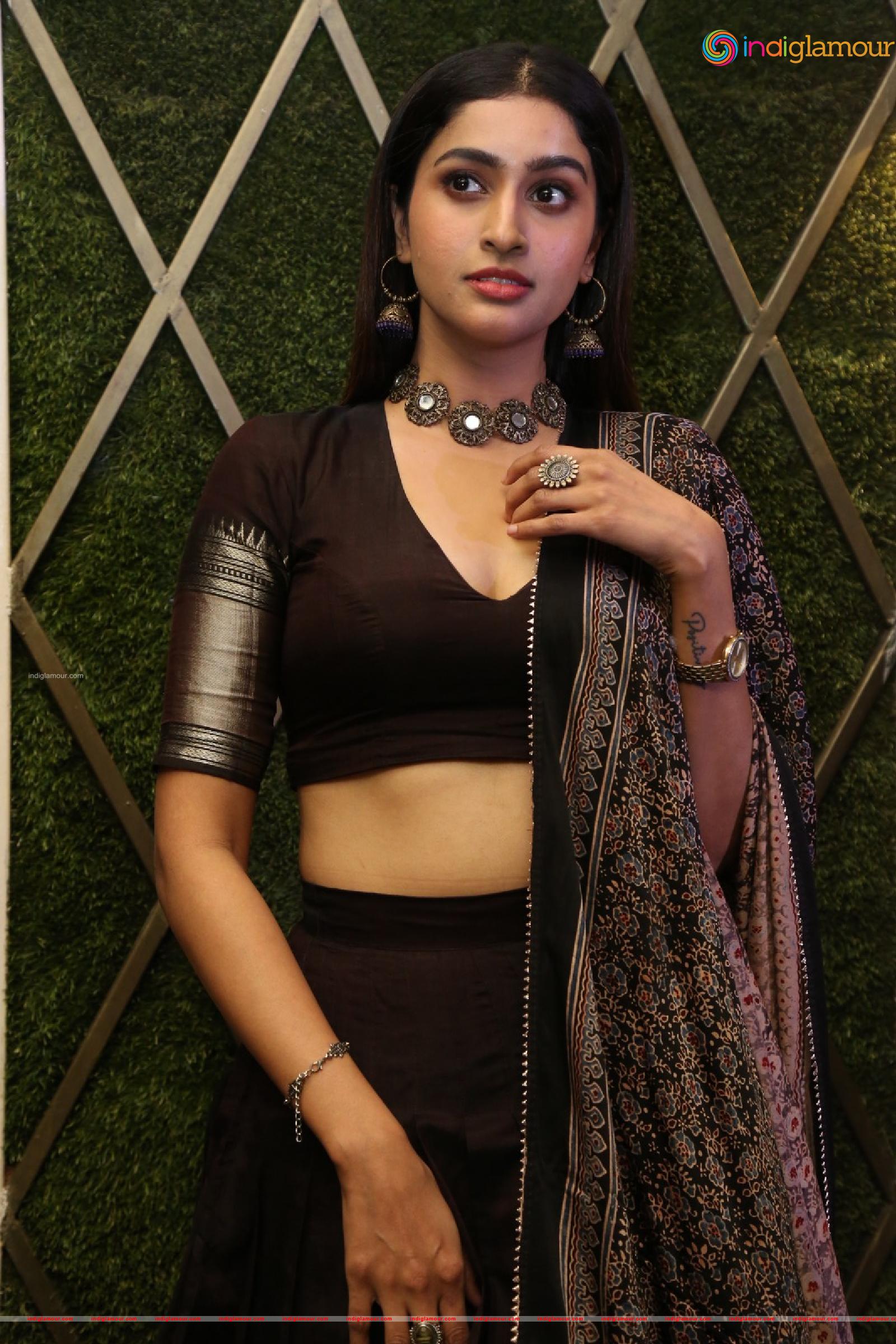 Tanya Ravichandran Actress hd photo