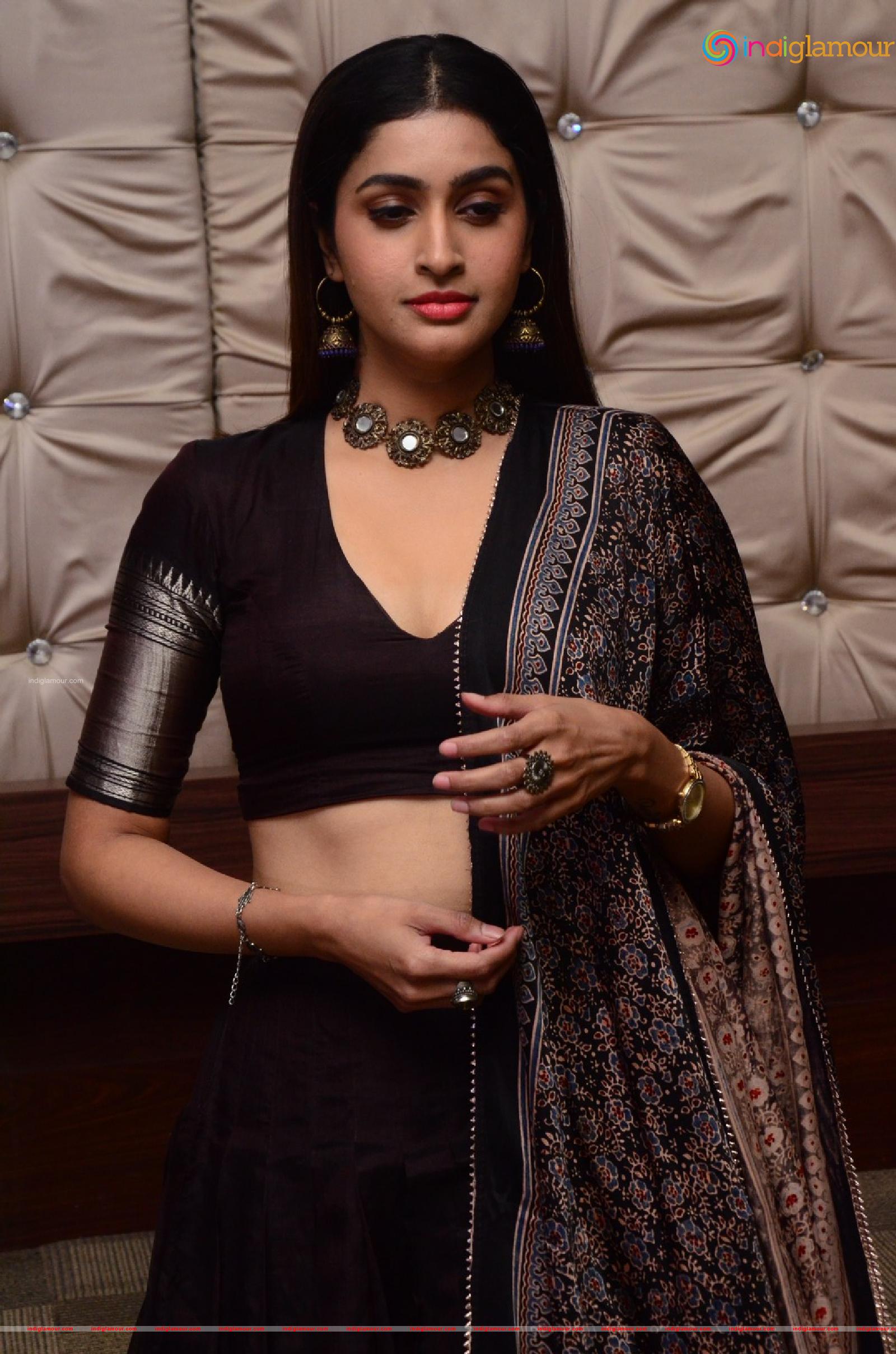 Tanya Ravichandran Actress hd photo