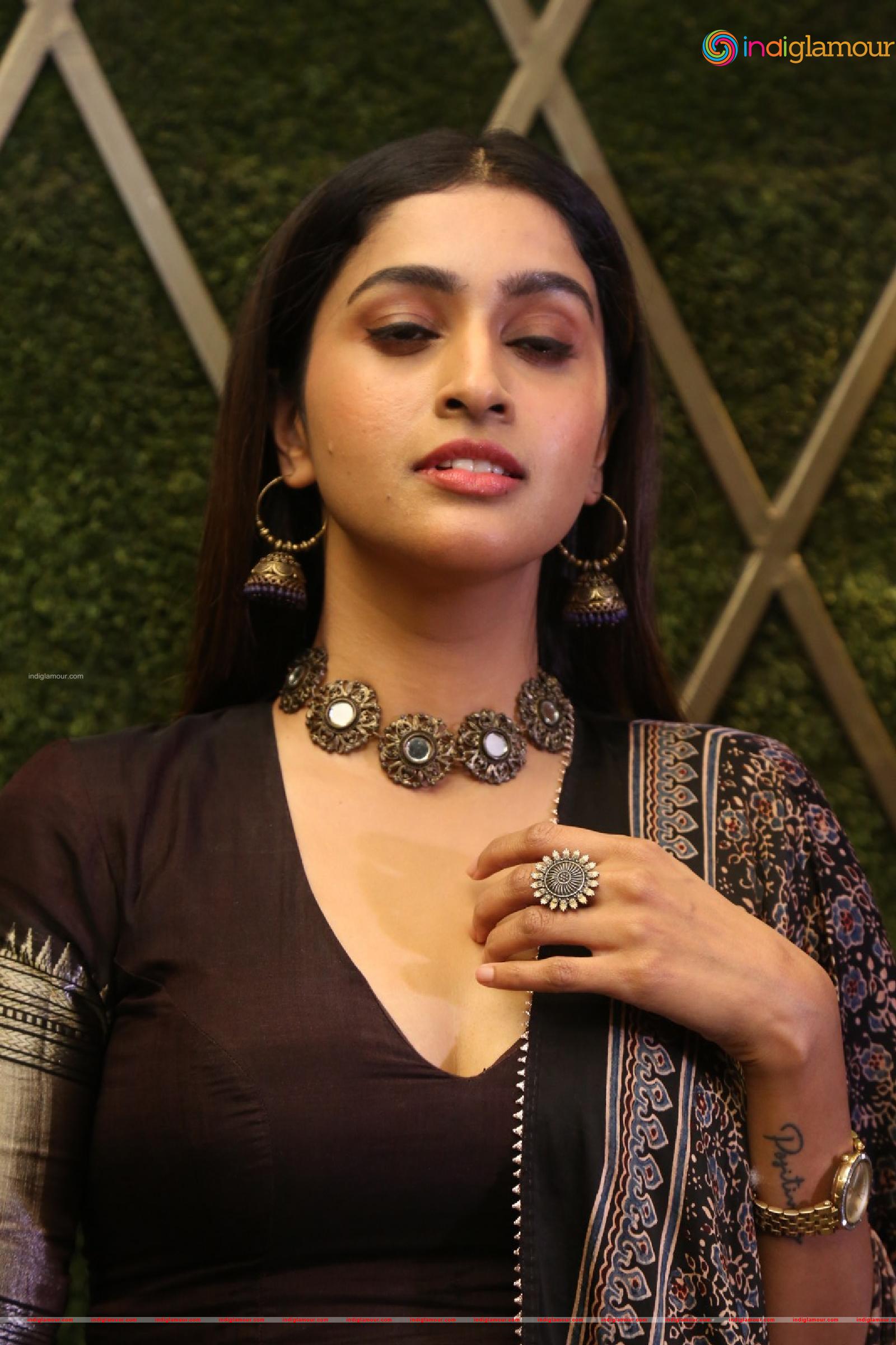 Tanya Ravichandran Actress hd photo
