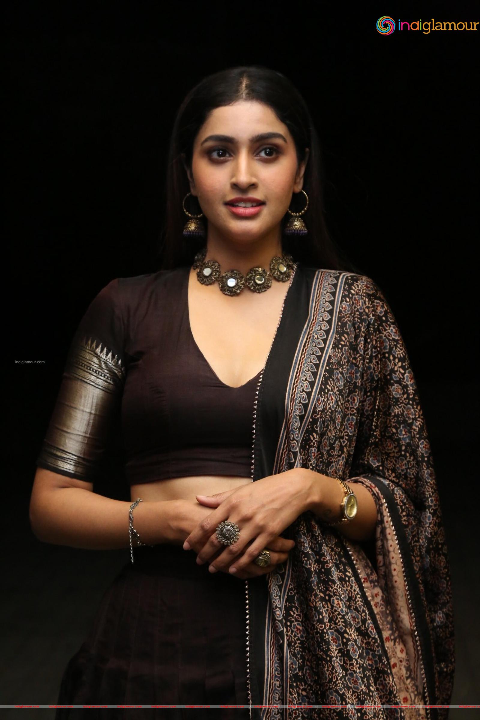 Tanya Ravichandran Actress hd photo