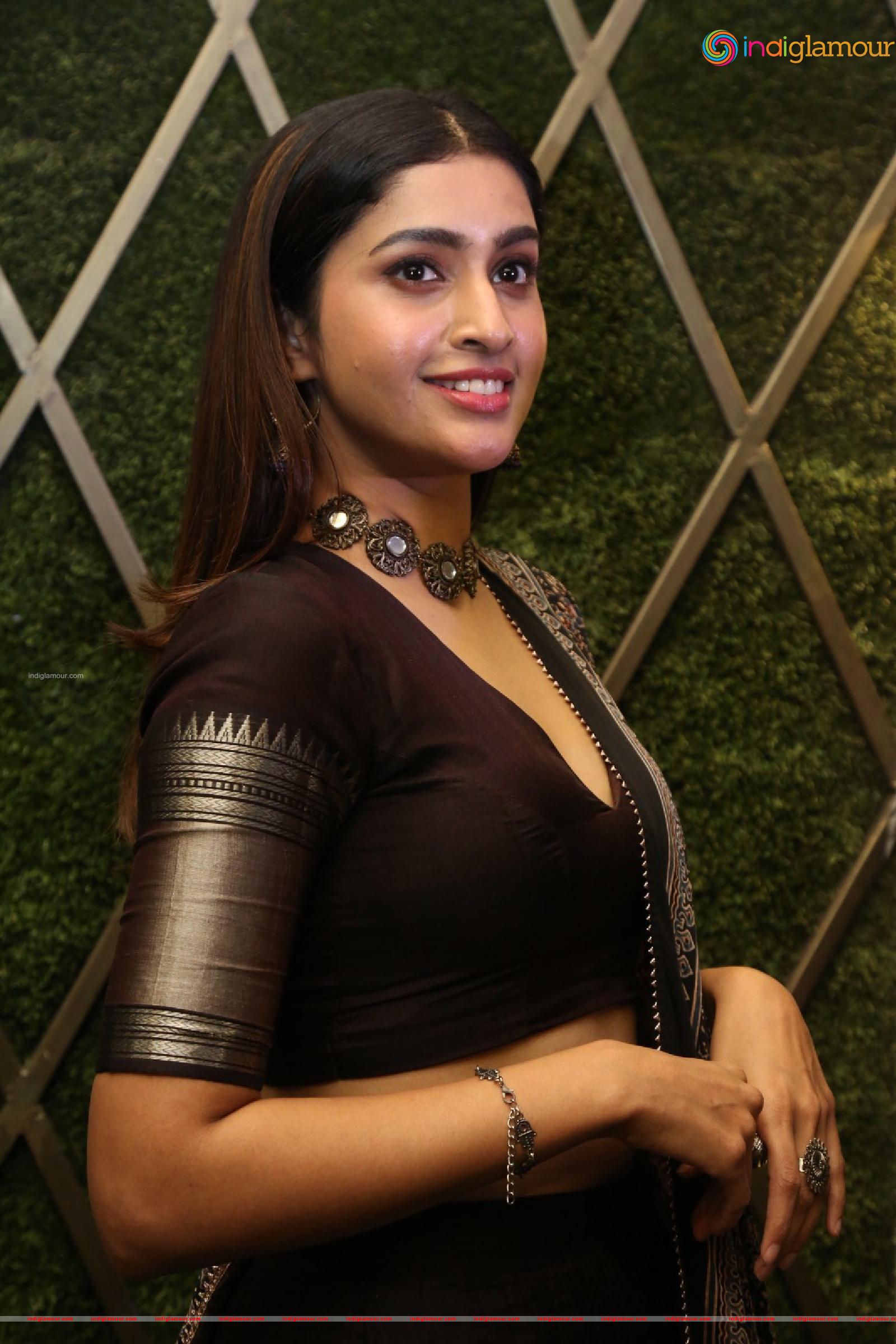 Tanya Ravichandran Actress hd photo