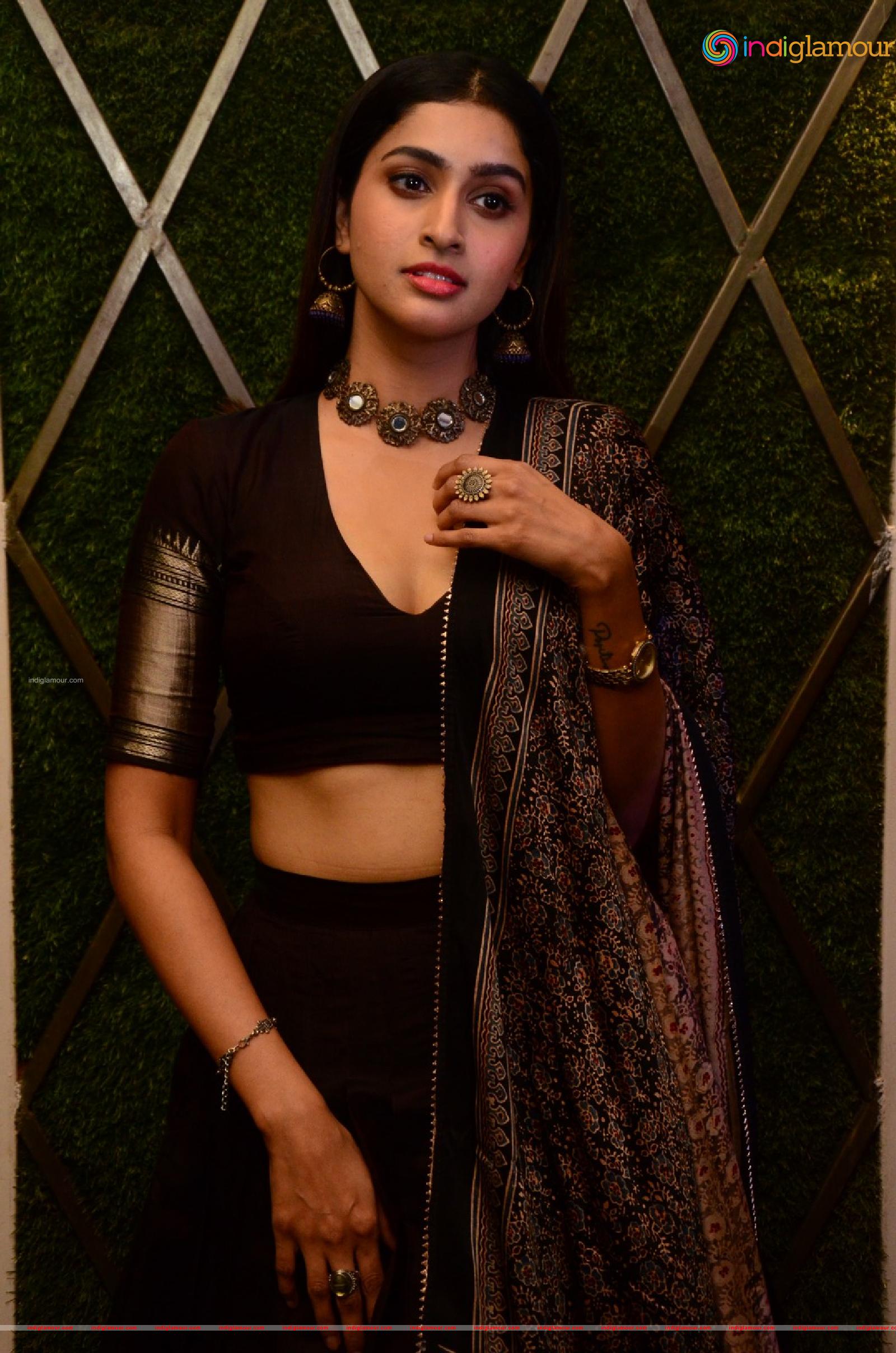 Tanya Ravichandran Actress hd photo