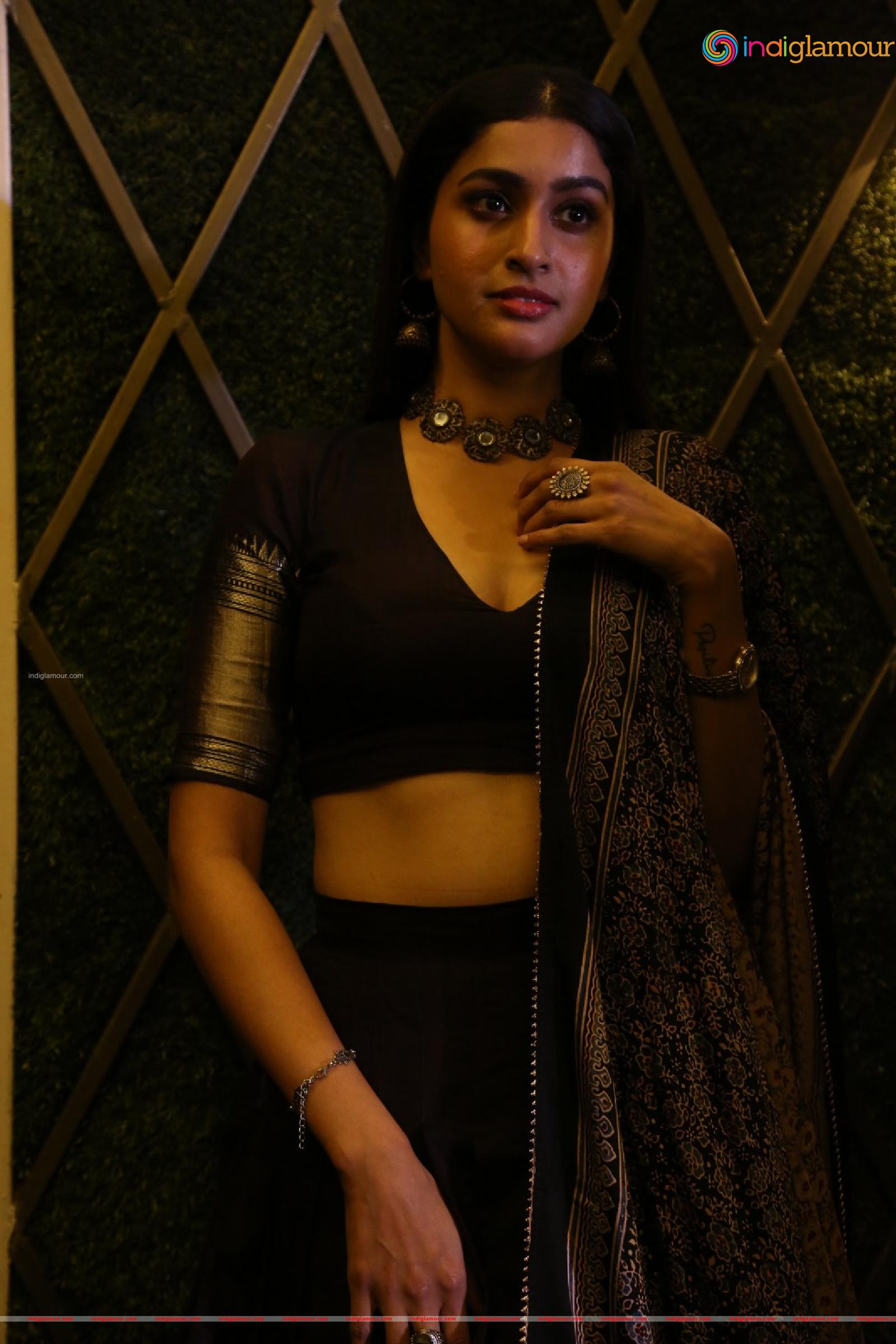 Tanya Ravichandran Actress hd photo