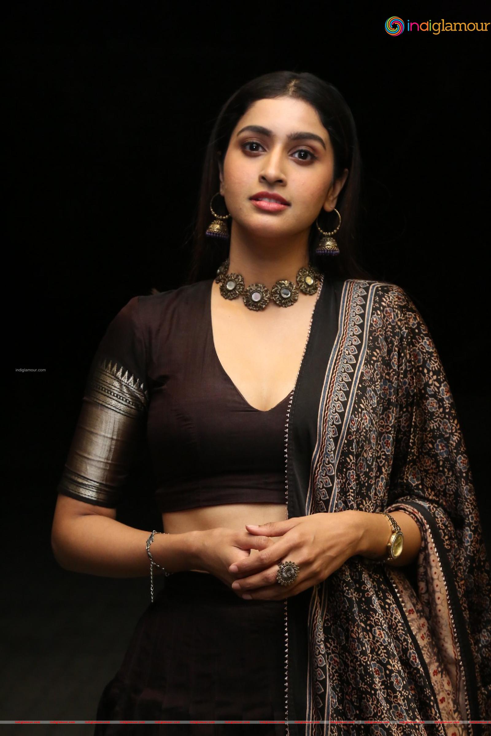 Tanya Ravichandran Actress hd photo