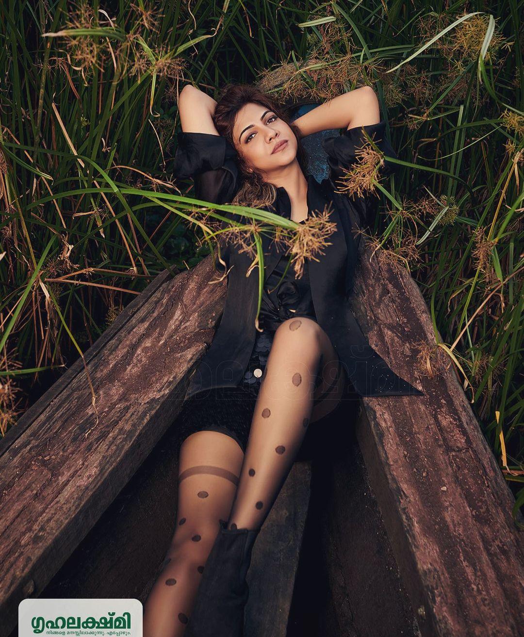 Madonna Sebastian Actress hd photo