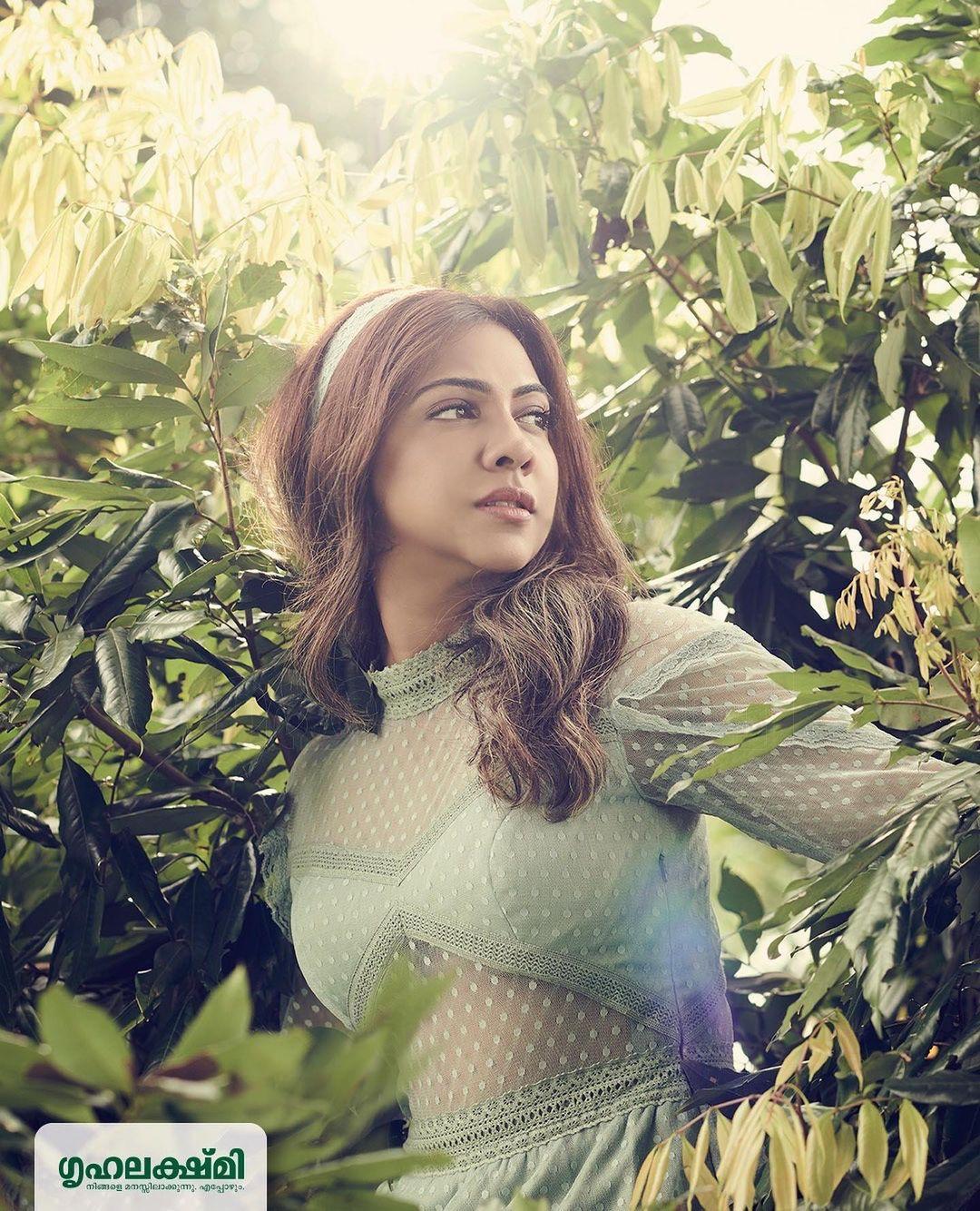 Madonna Sebastian Actress hd photo