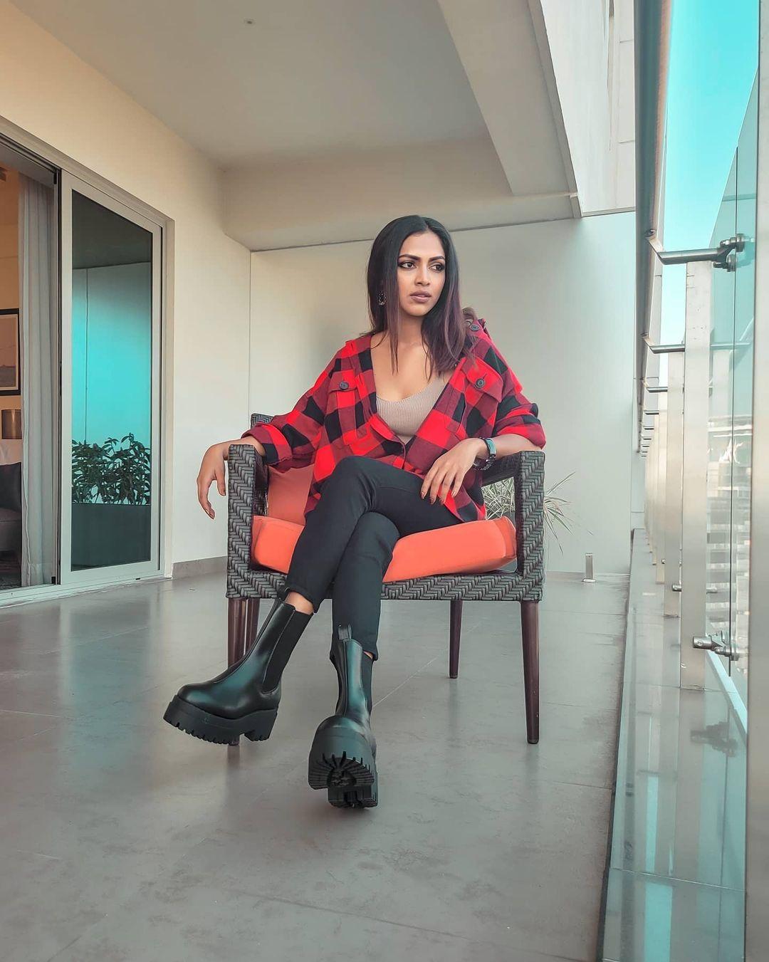 Amala Paul Actress hd photo
