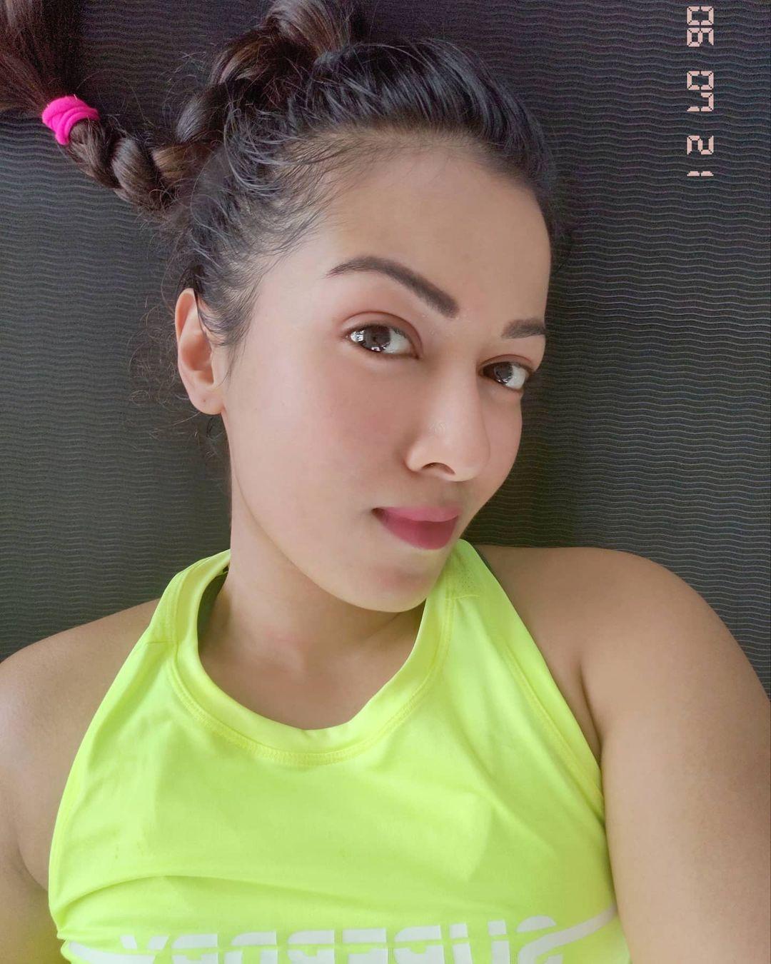Catherine Tresa Actress hd photo