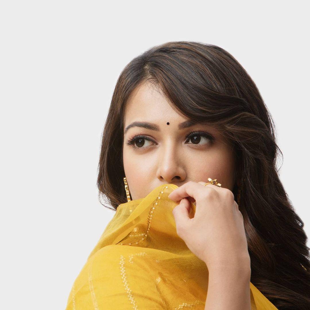 Catherine Tresa Actress hd photo