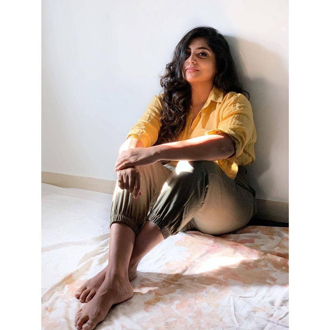 Manjima Mohan Actress hd photo