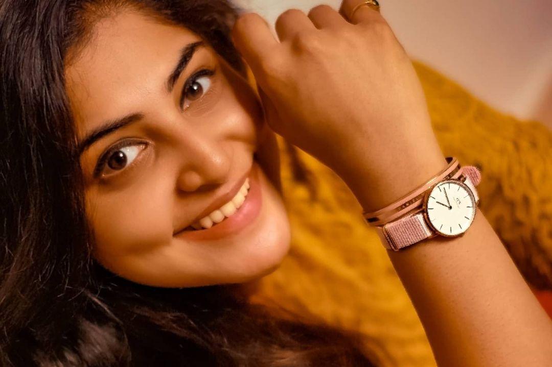 Manjima Mohan Actress hd photo