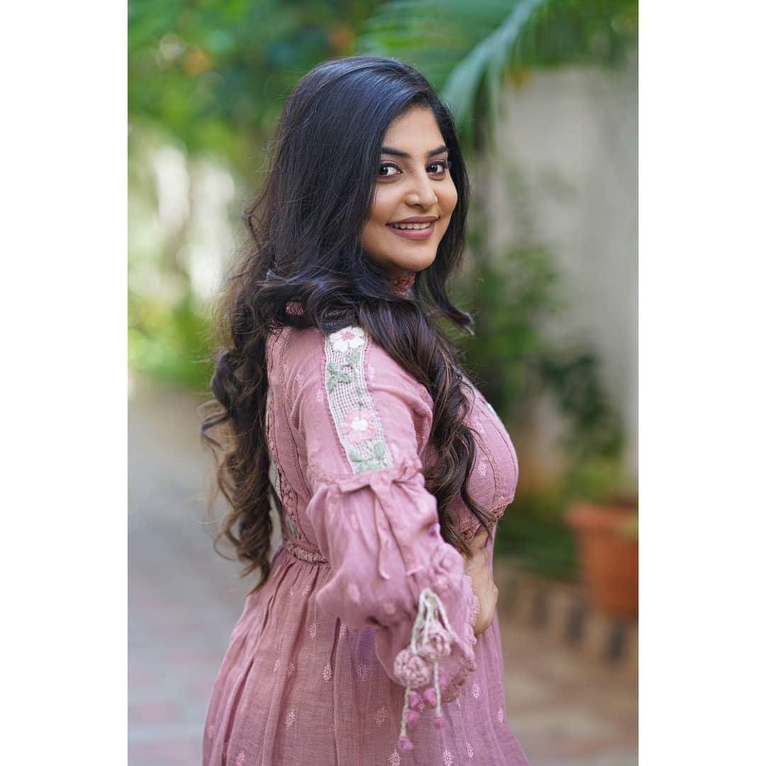 Manjima Mohan Actress hd photo