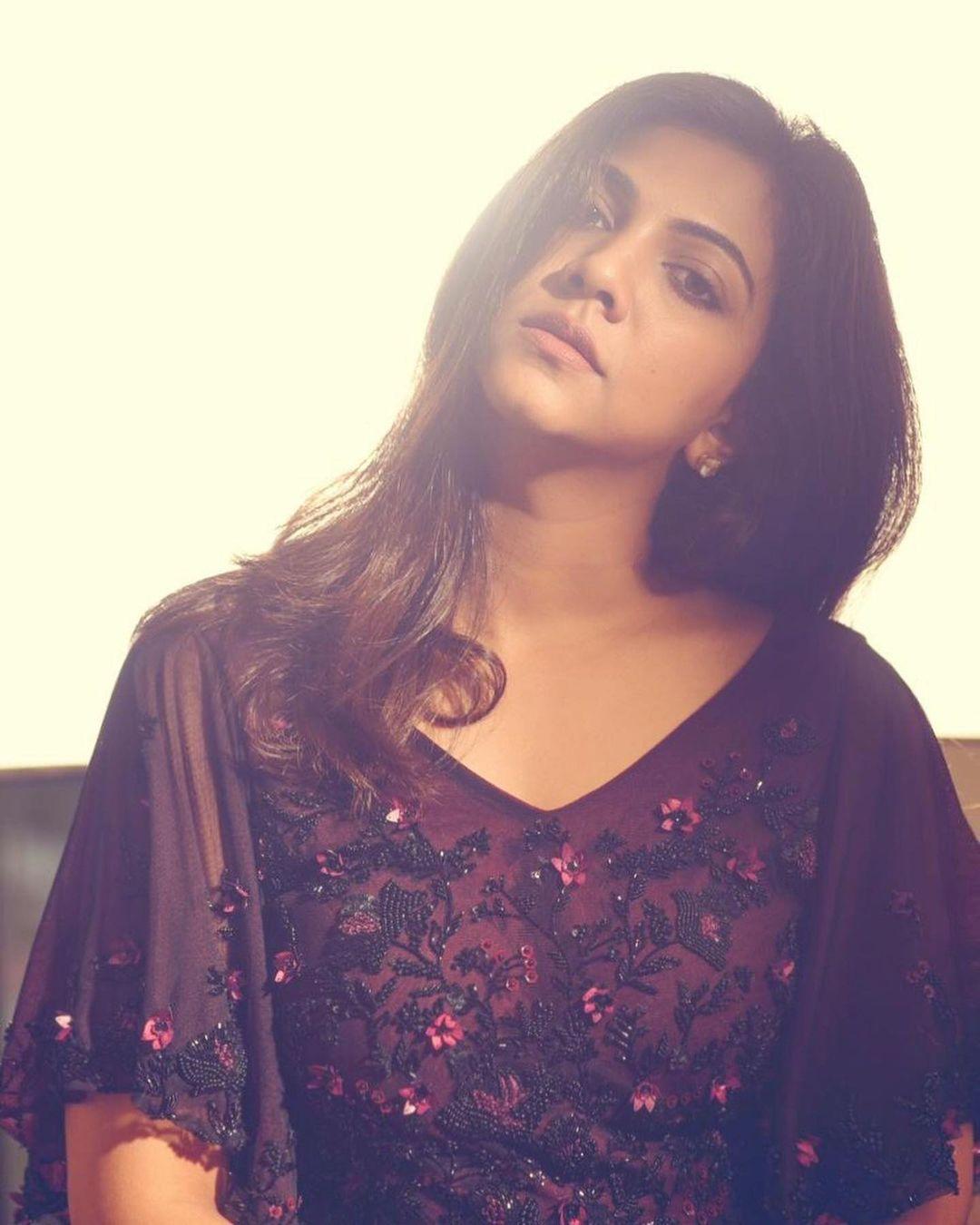 Madonna Sebastian Actress hd photo