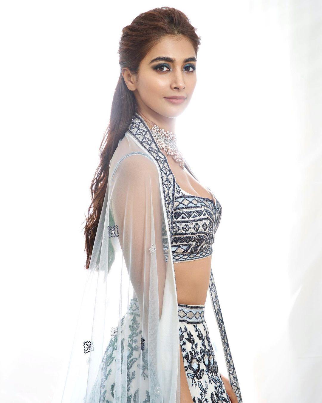 Pooja Hegde Actress hd photo