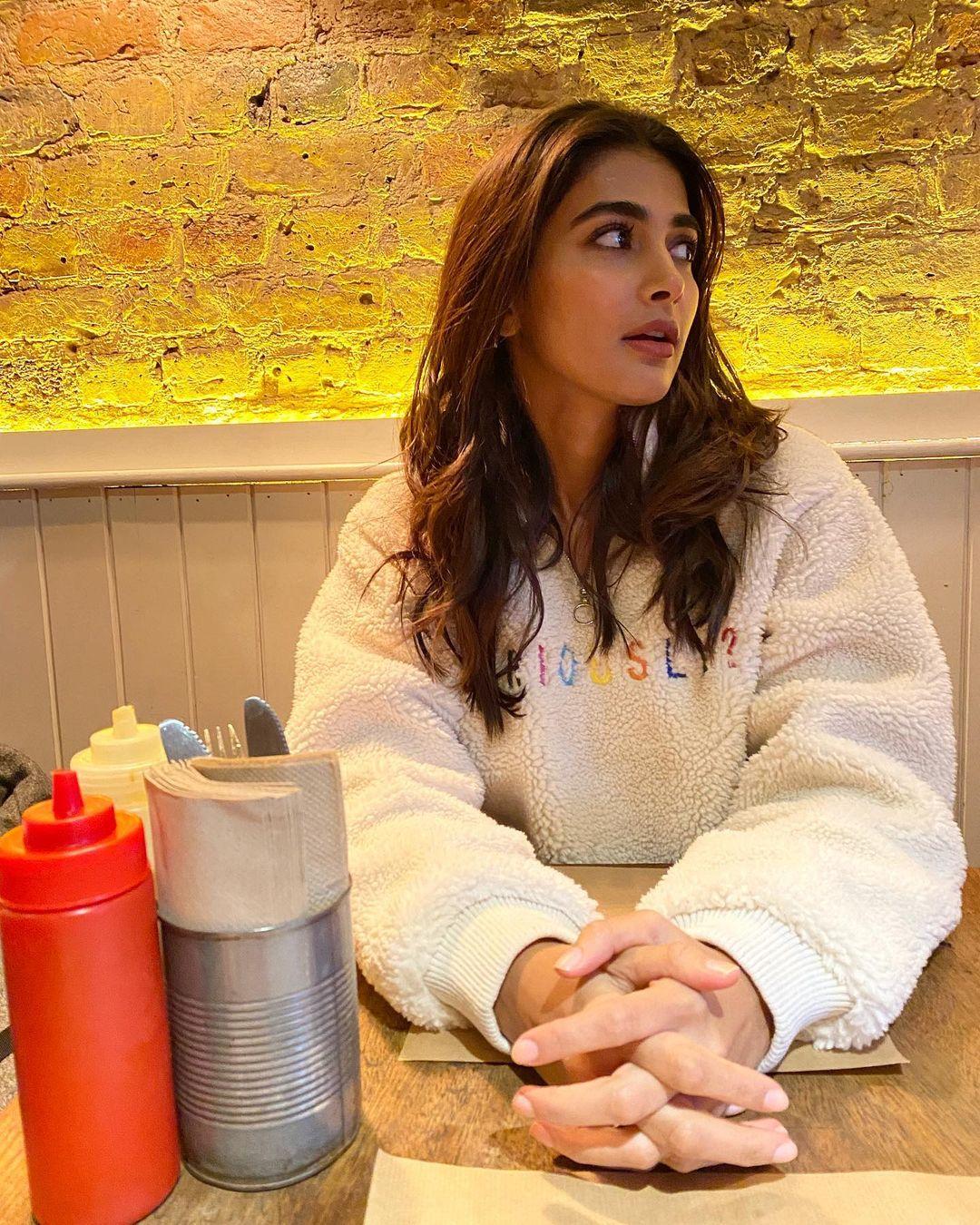 Pooja Hegde Actress hd photo