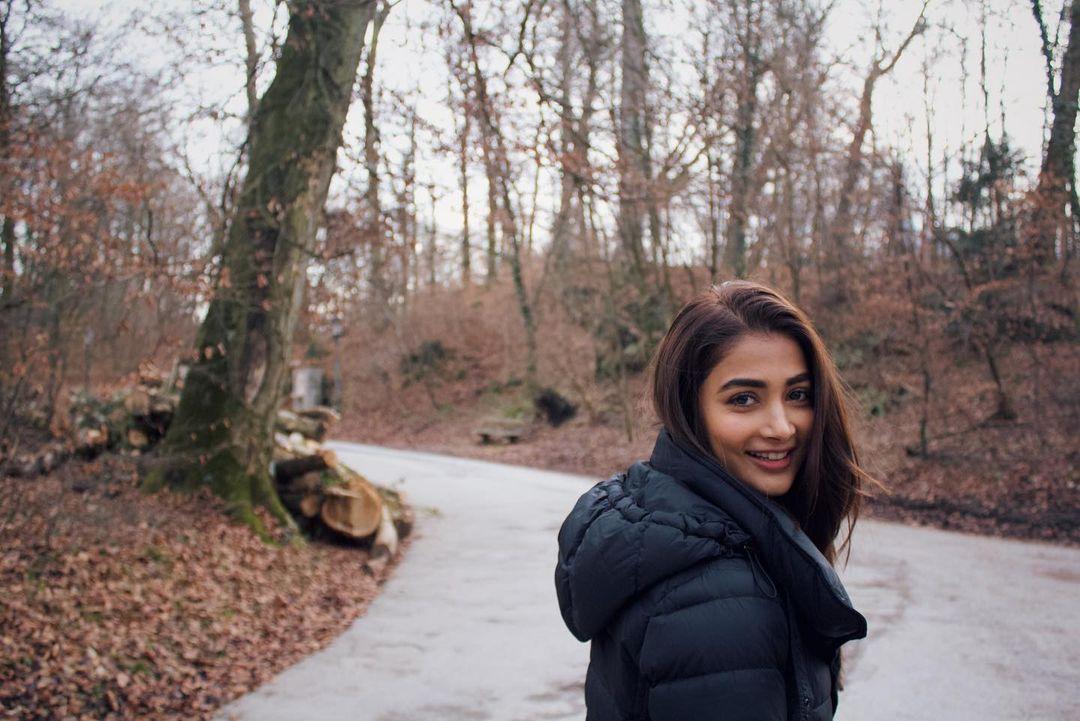 Pooja Hegde Actress hd photo