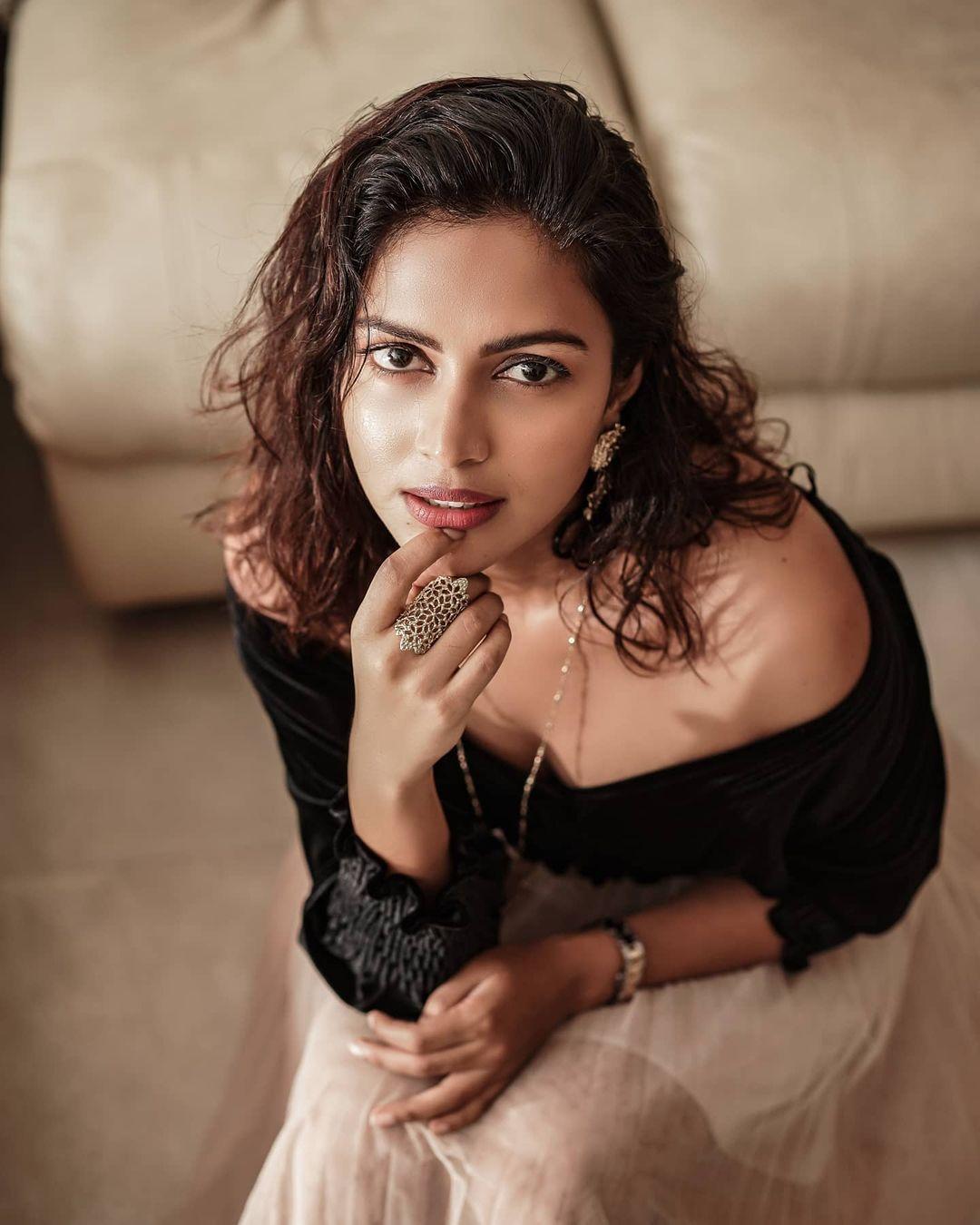 Amala Paul Actress hd photo