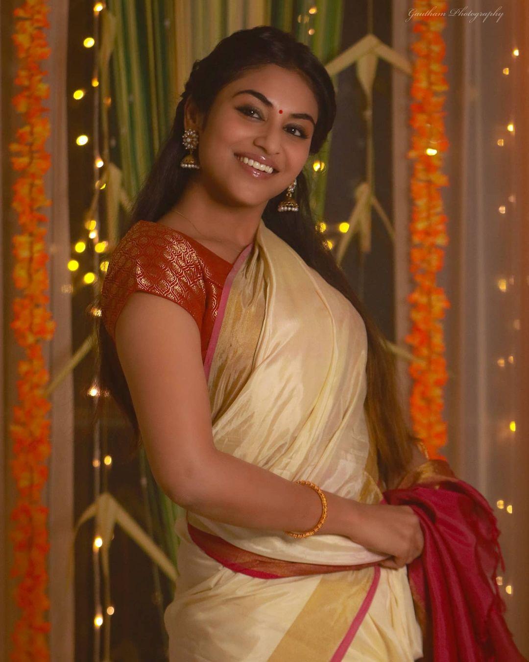 Indhuja Ravichandran Actress hd photo