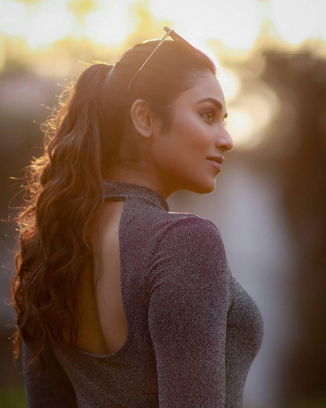 Indhuja Ravichandran Actress hd photo