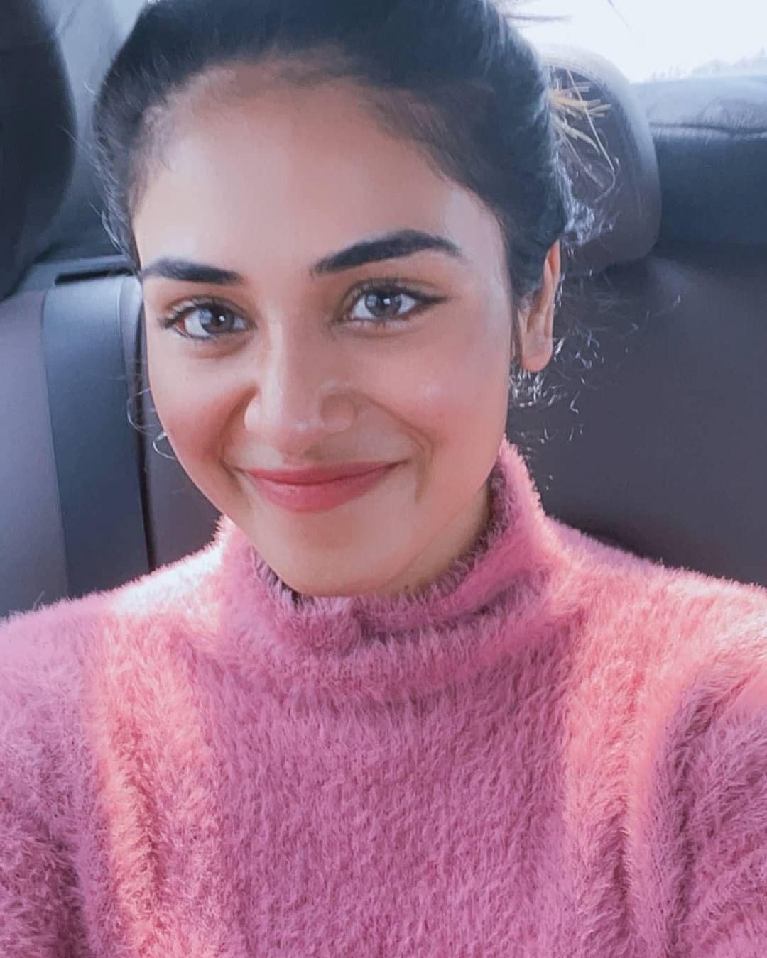 Indhuja Ravichandran Actress hd photo