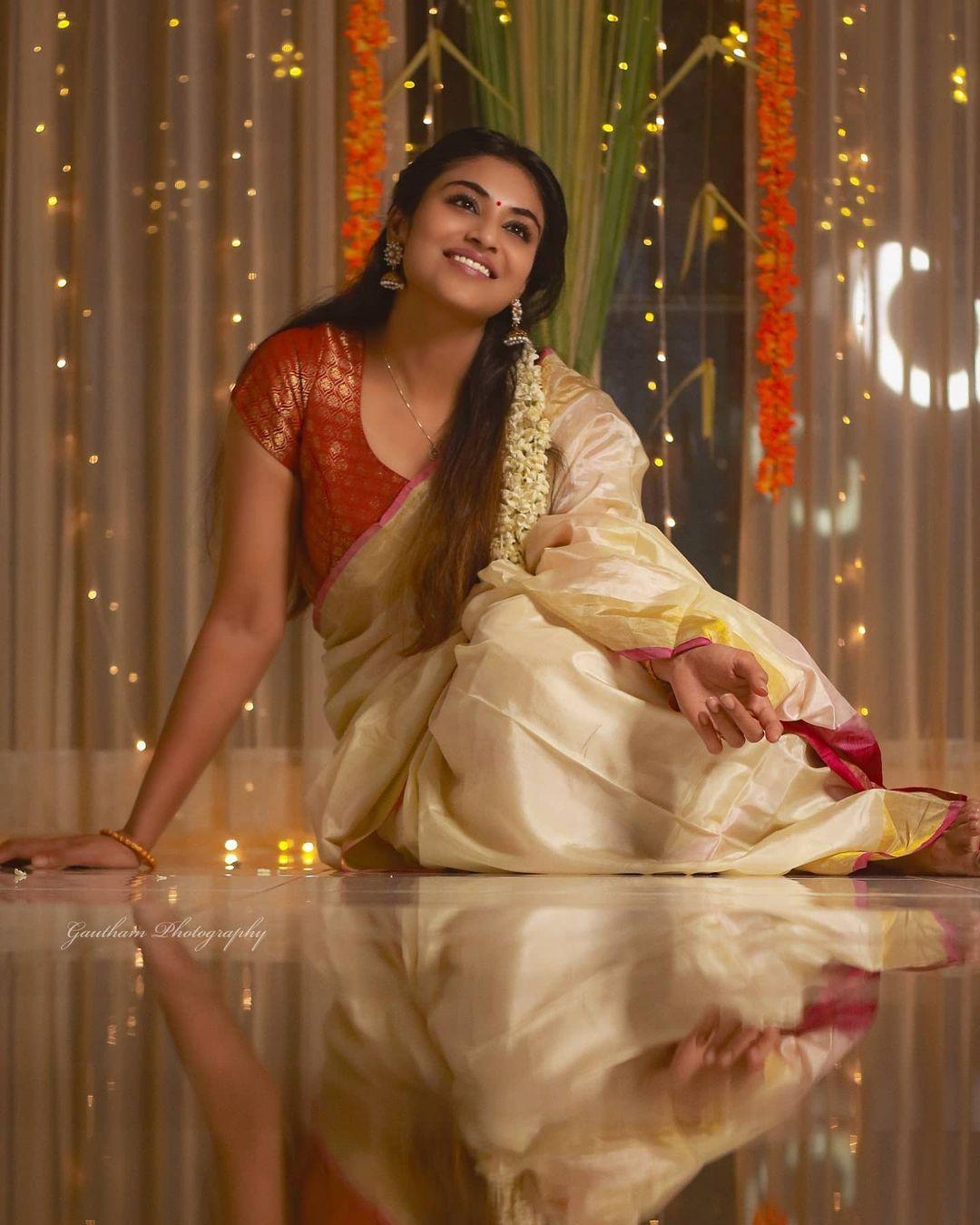 Indhuja Ravichandran Actress hd photo