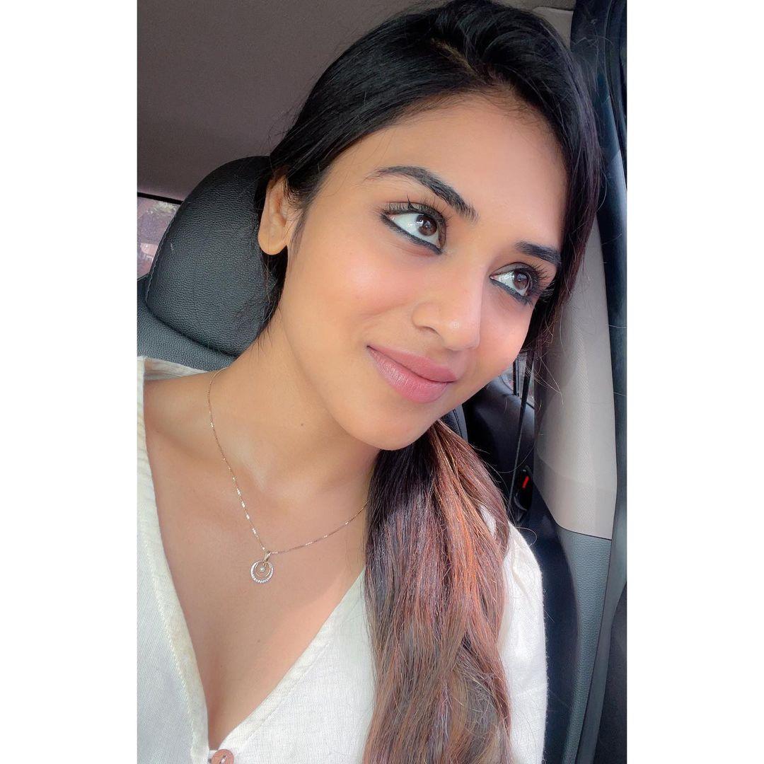 Indhuja Ravichandran Actress hd photo
